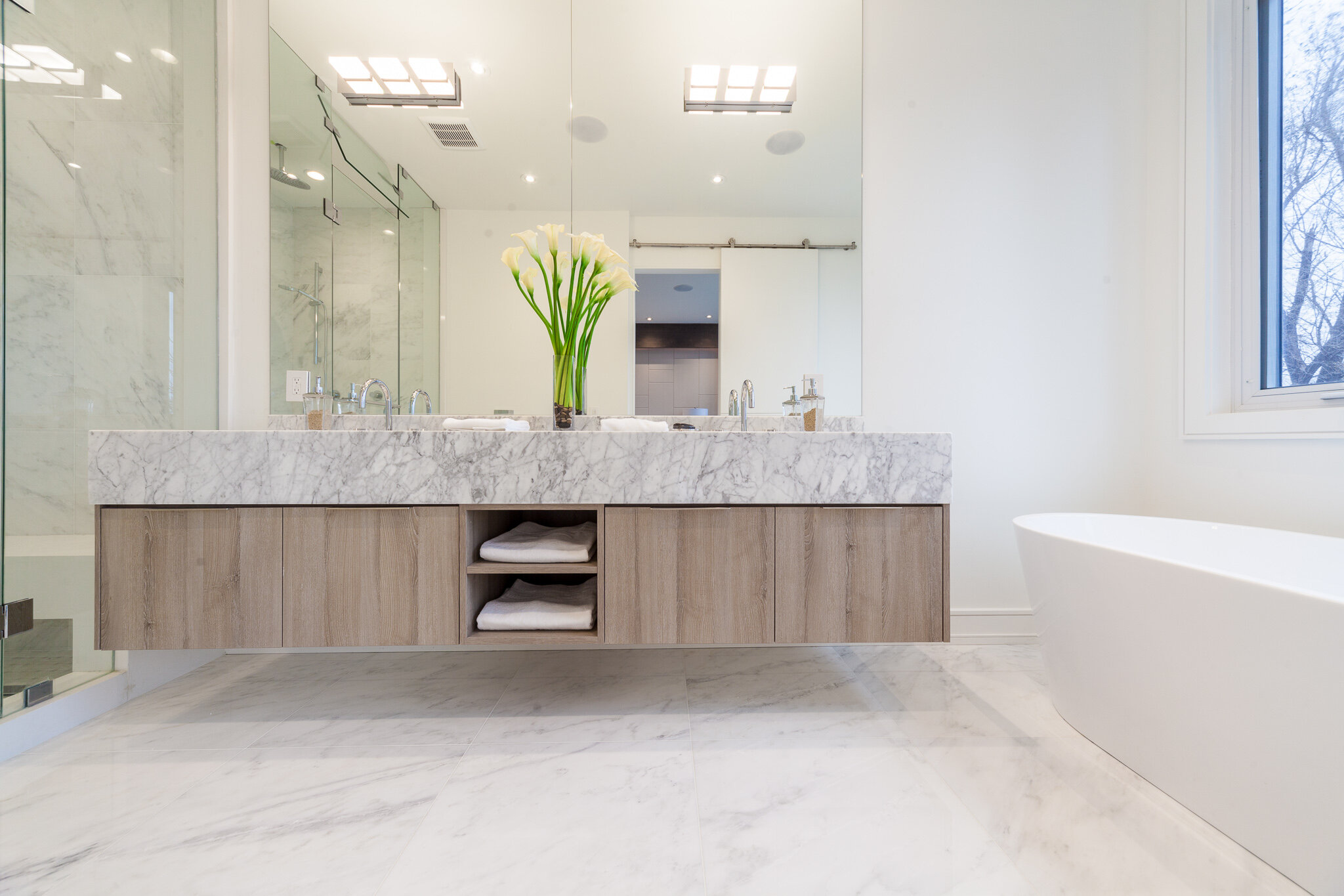 modern bathroom vanities