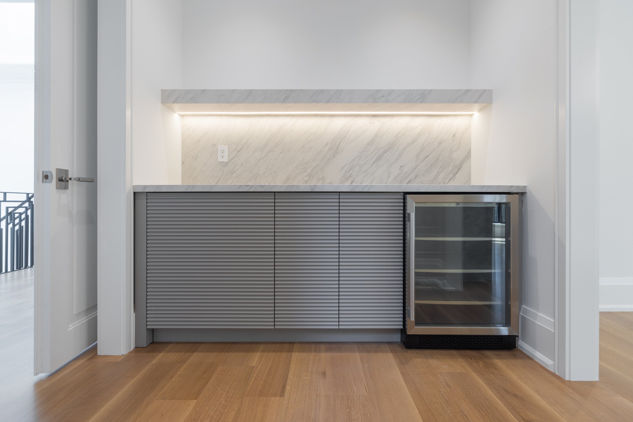 101 Dunloe Bar Cabinet
