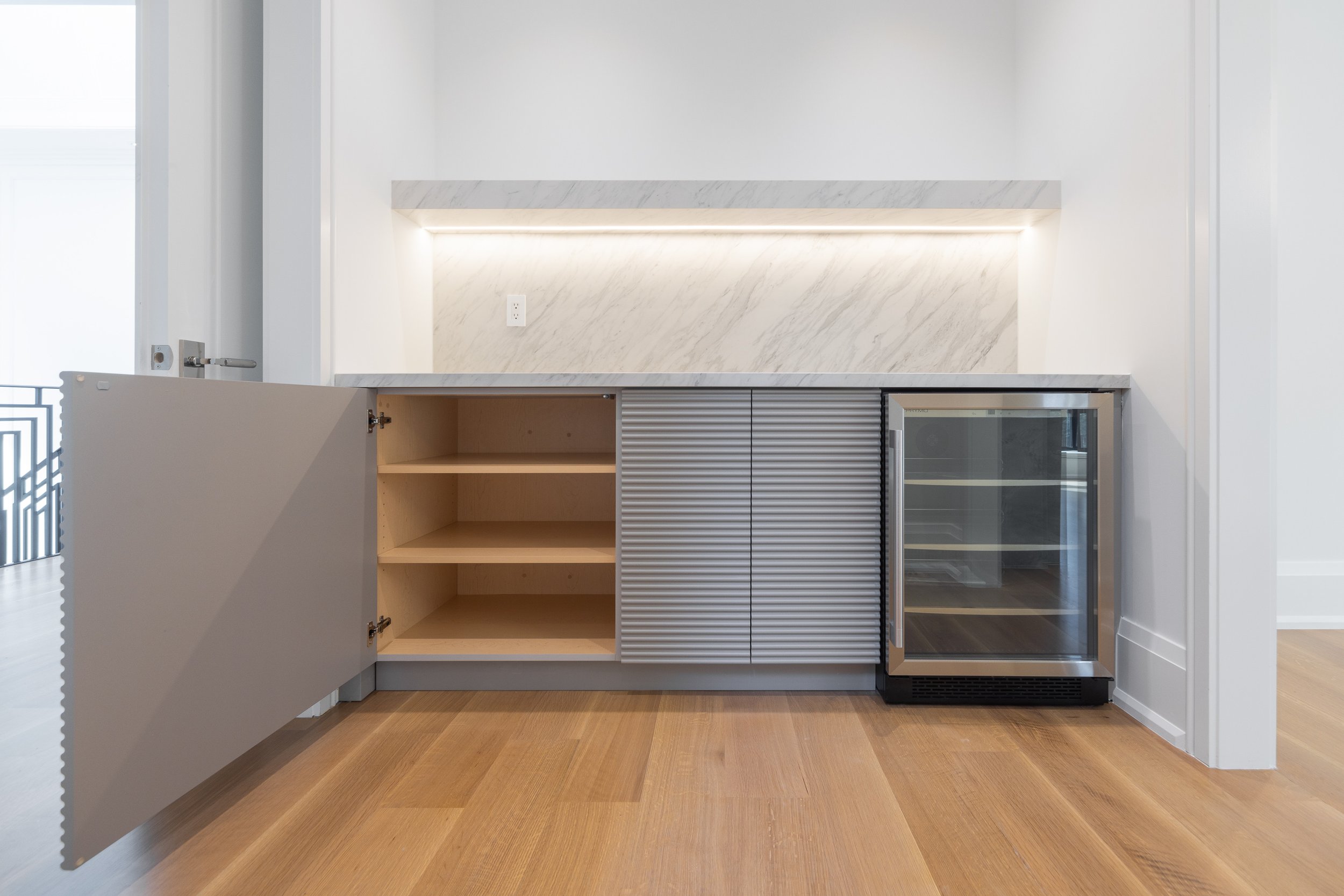 101 Dunloe Bar Cabinet