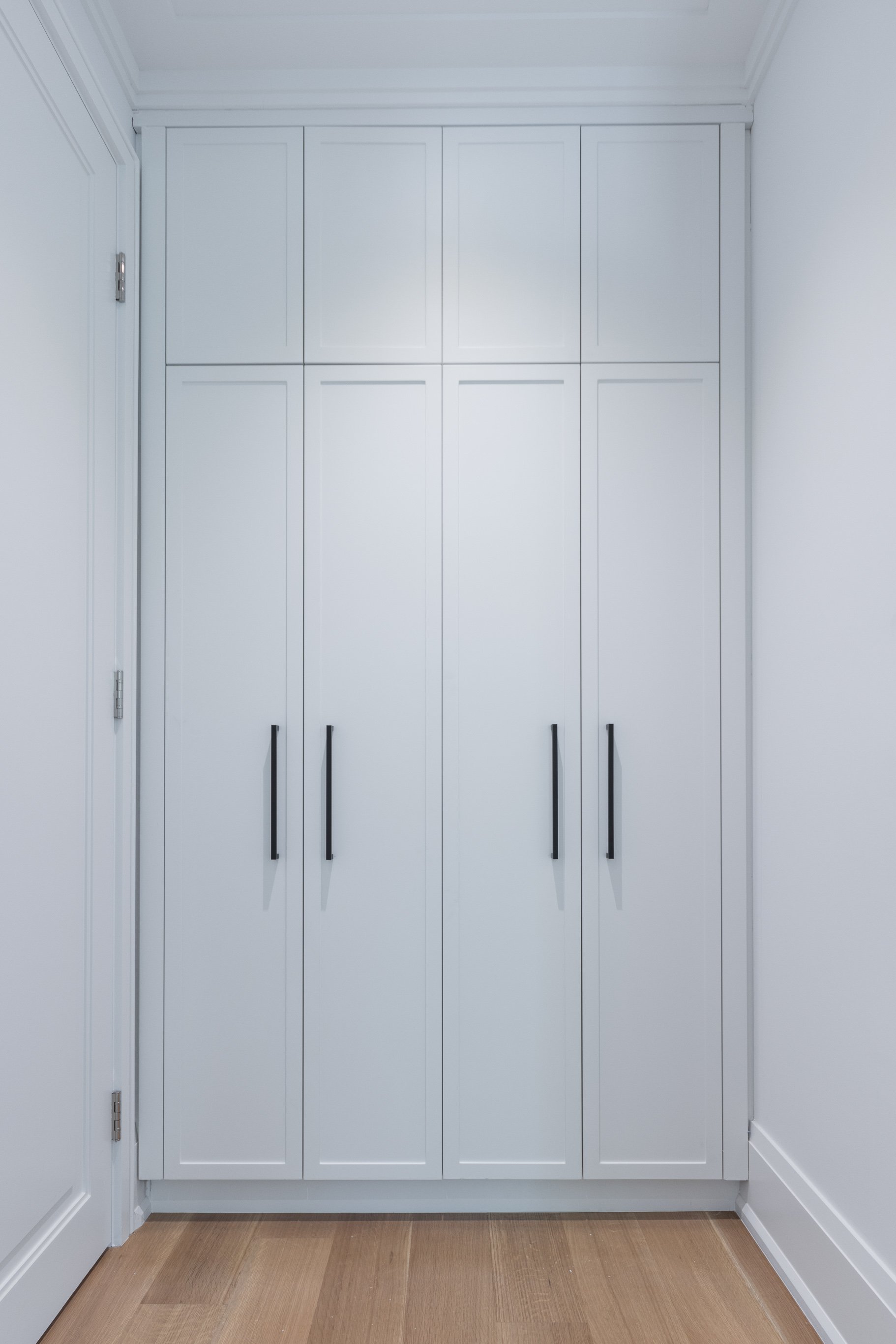 101 Dunloe Linen Closet