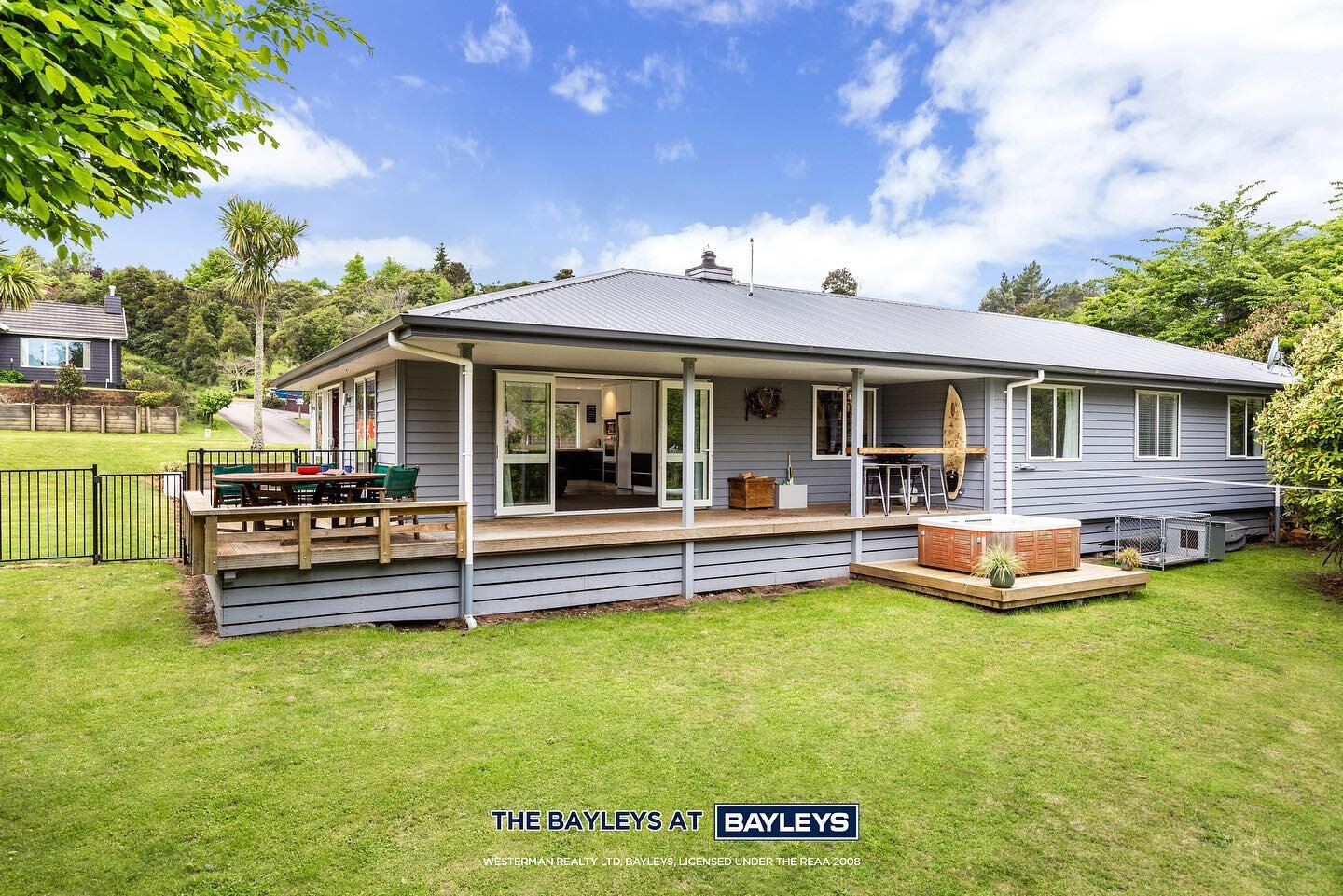 Easy life - Lovely location

📍 48 Hindmarsh Drive, Rangatira Park 

In a fabulous setting down Hindmarsh Drive in Rangatira Park, this home is very close to the Waikato River for summer swimming or walking your dog.

🔗 Current listings link in bio