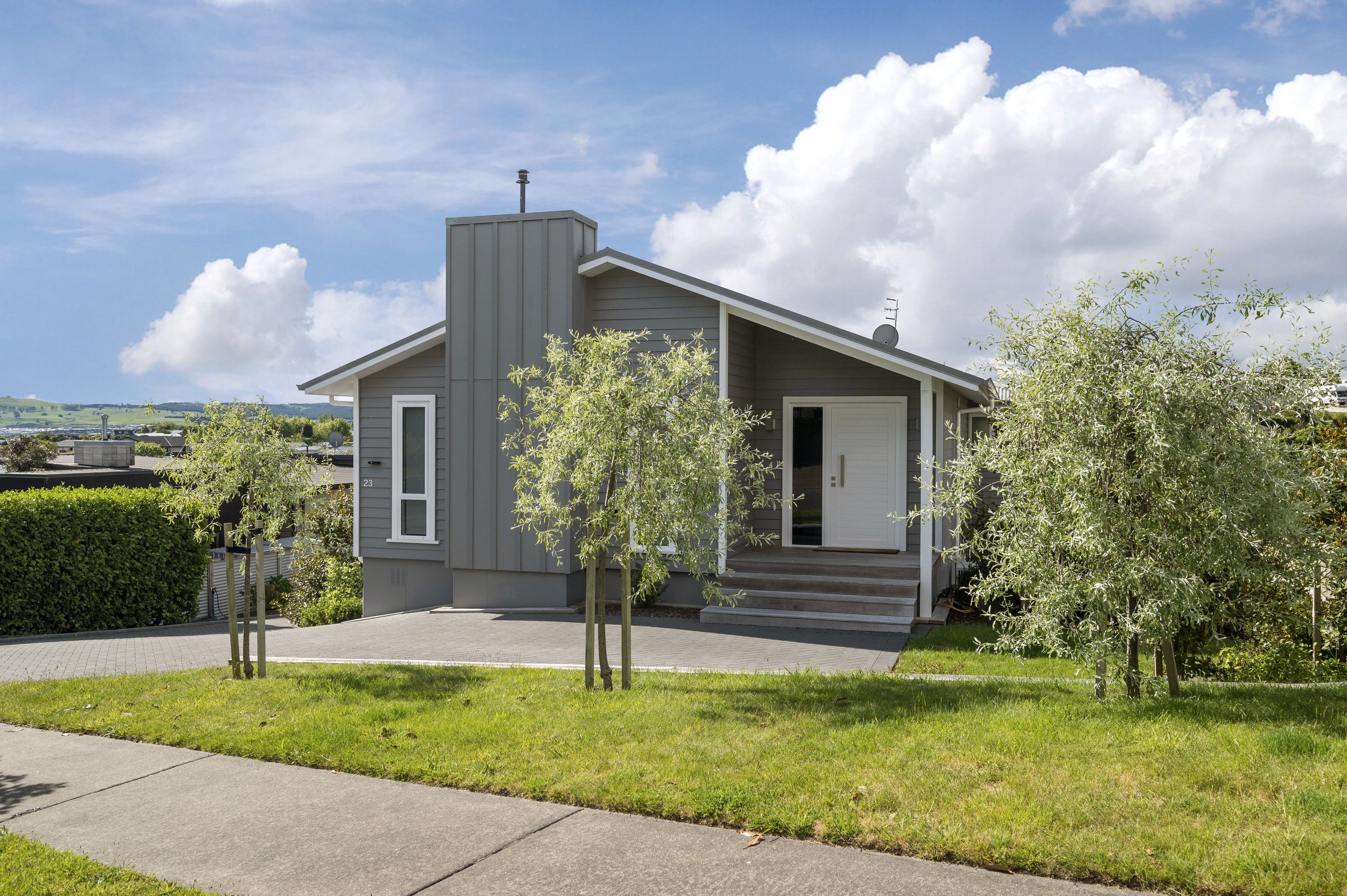 027_Open2view_ID566808-23_Botanical_Heights_Drive.jpg