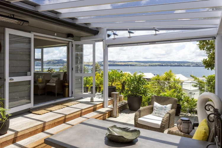 358 Lake Terrace