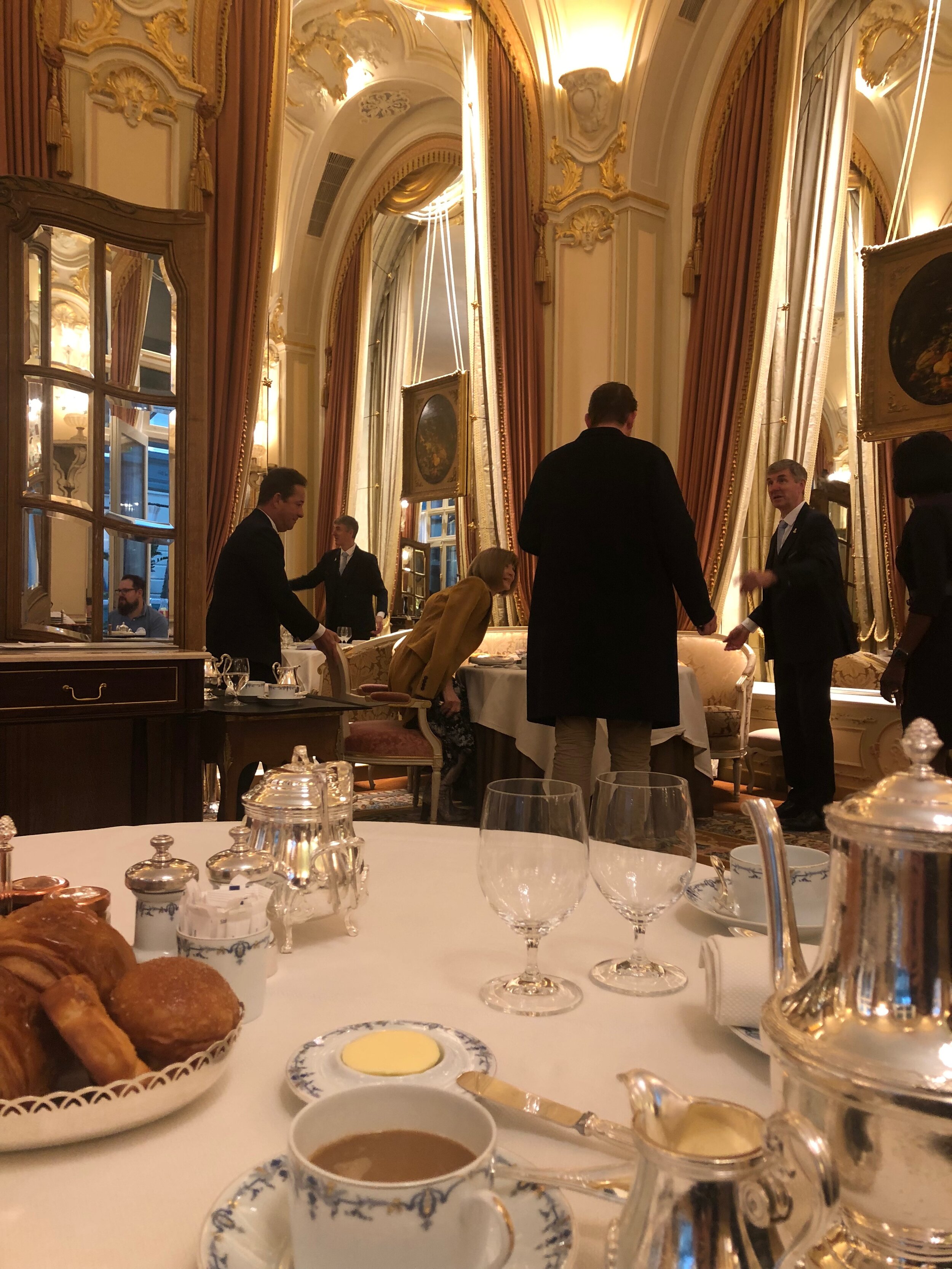 Anna Wintour Sitting Down for Breakfast at The Paris Ritz