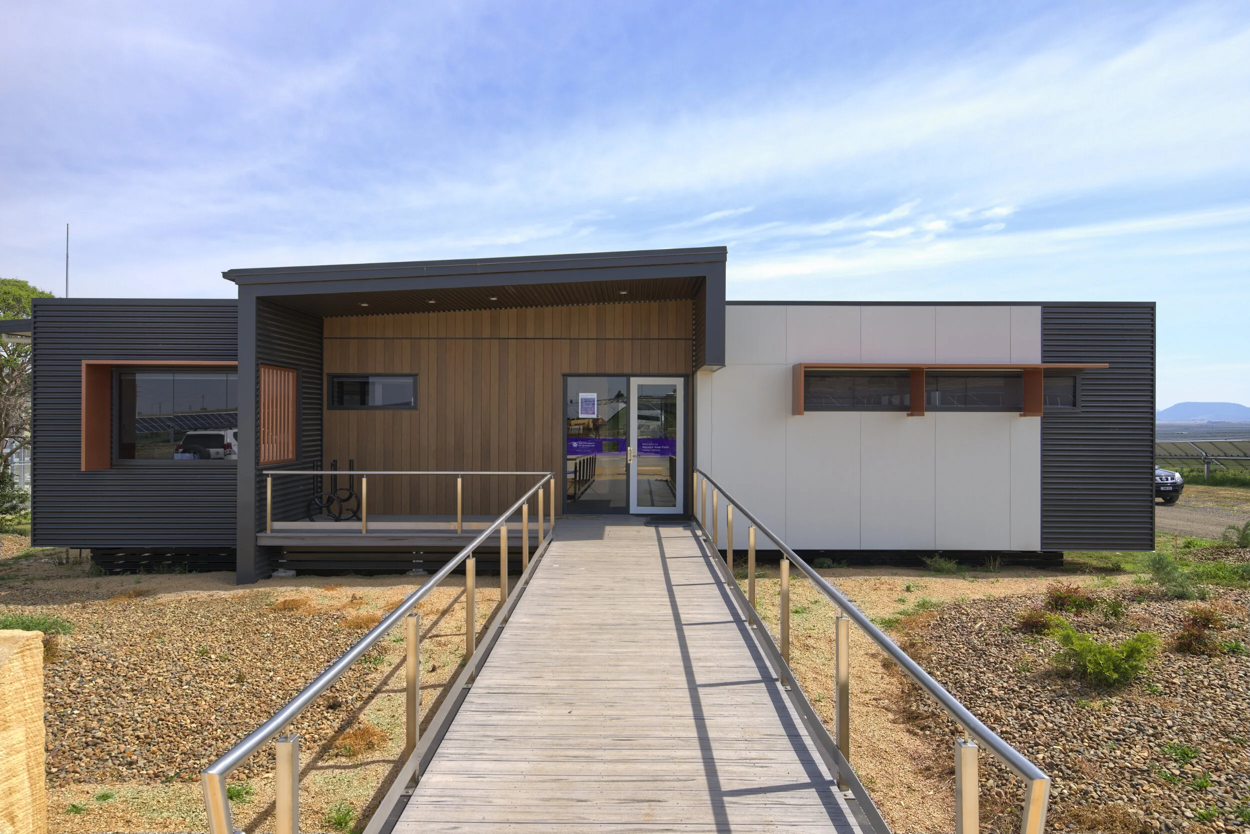 Warwick Solar Farm IMG0007_r 3000.jpg