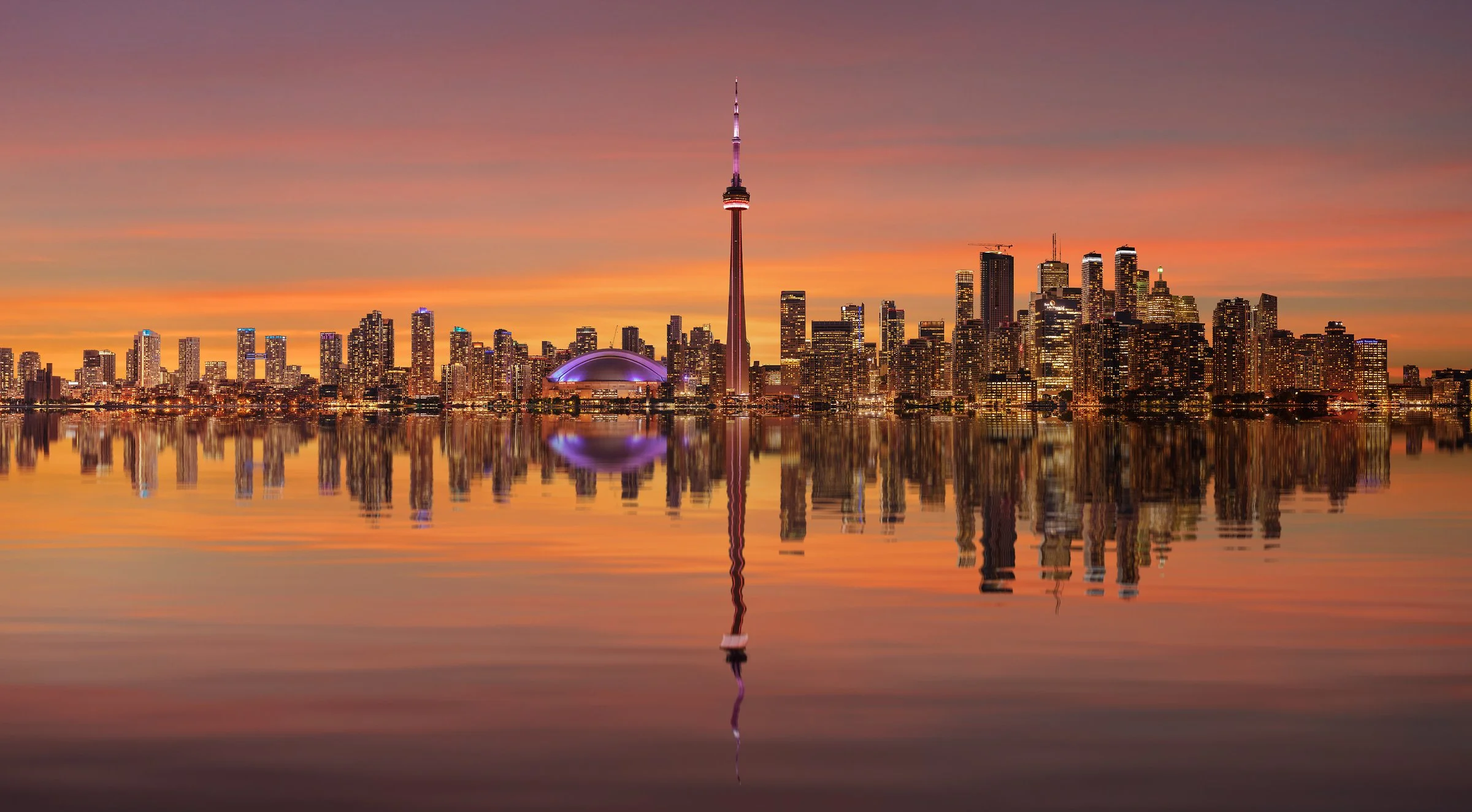 Toronto Skyline Night.jpg