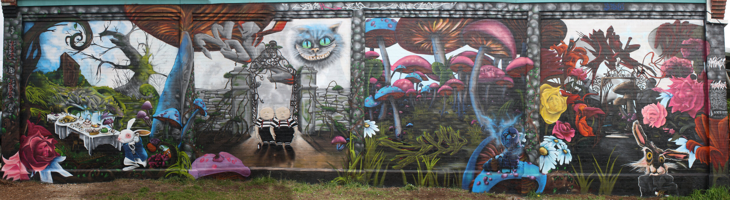 Ironlak in Wonderland painted in collabartiaon with Axup (RIP), Omens, Dfolt and Dmerc