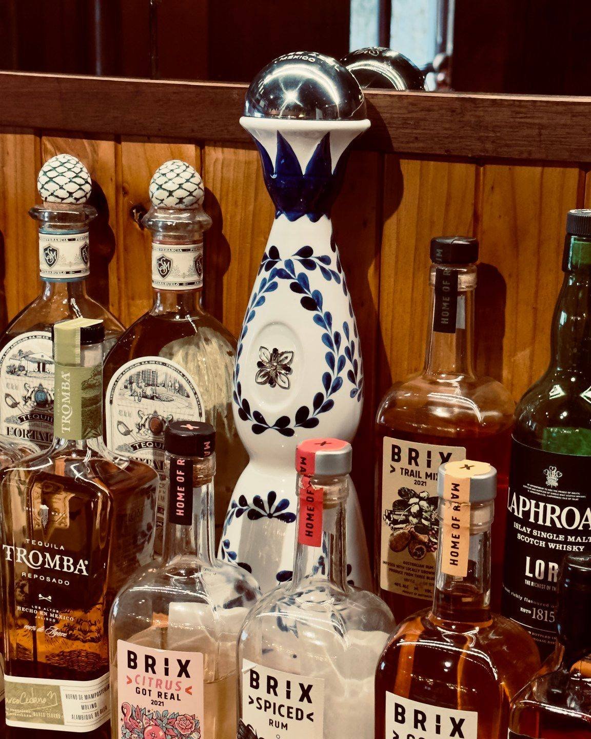&iexcl;Tequila! #claseazulreposado 

Paradise of the Mountain open for Apr&egrave;s from Midday till Late. 

 #apres #thredbo #apresski #apr&egrave;s #paradiseofthemountain