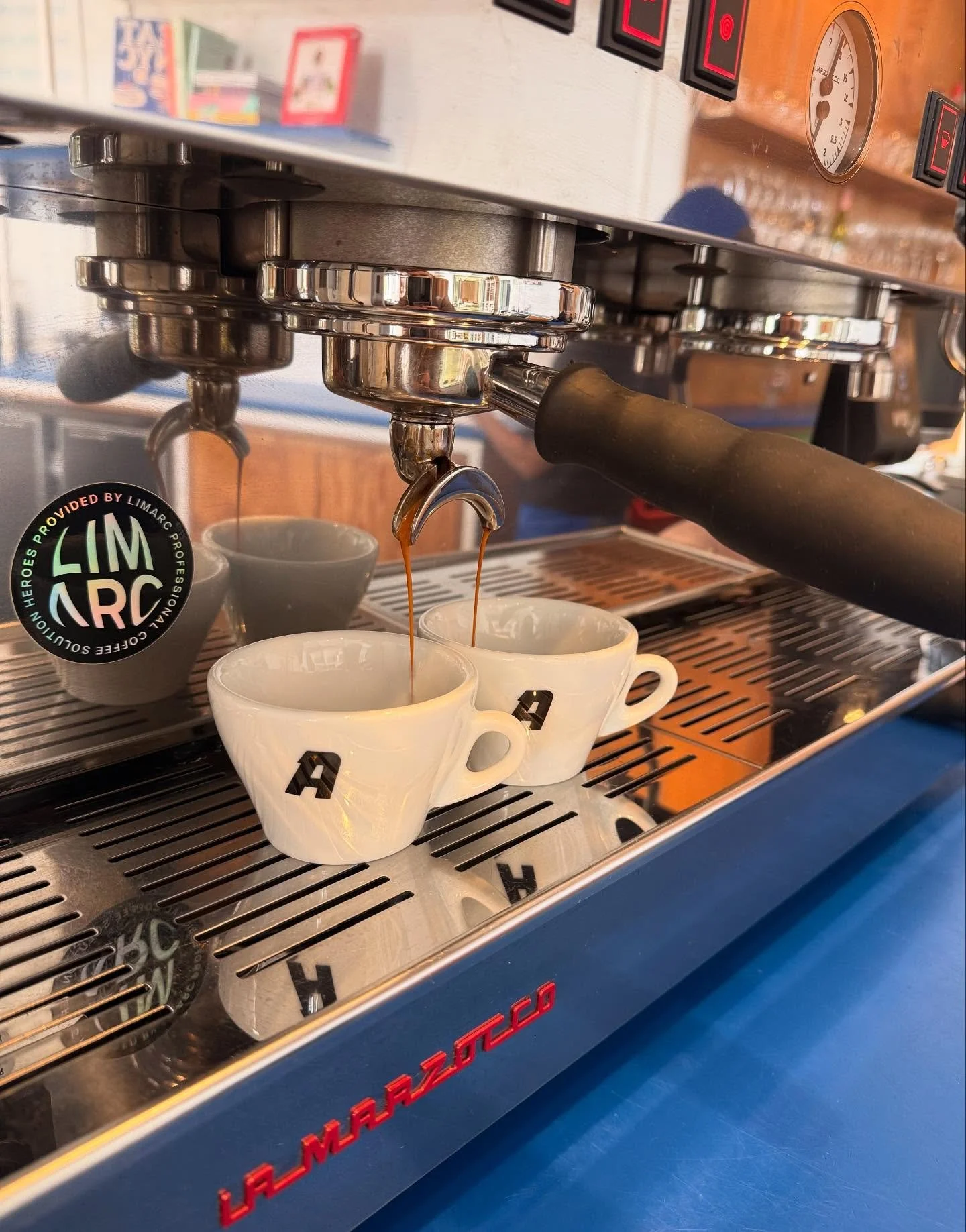 Ready to serve you 
Tuesday till Friday 08:30 till 18:30 
Saturday &amp; Sunday 09:00 till 19:00
.
.
.
.
@lamarzoccobelgium @lamarzocco @andyroasters @nieuw_zuid @fomuantwerp 
#coffee #coffeebar #specialtycoffee #lunchantwerpen #breakfast #sourdough 