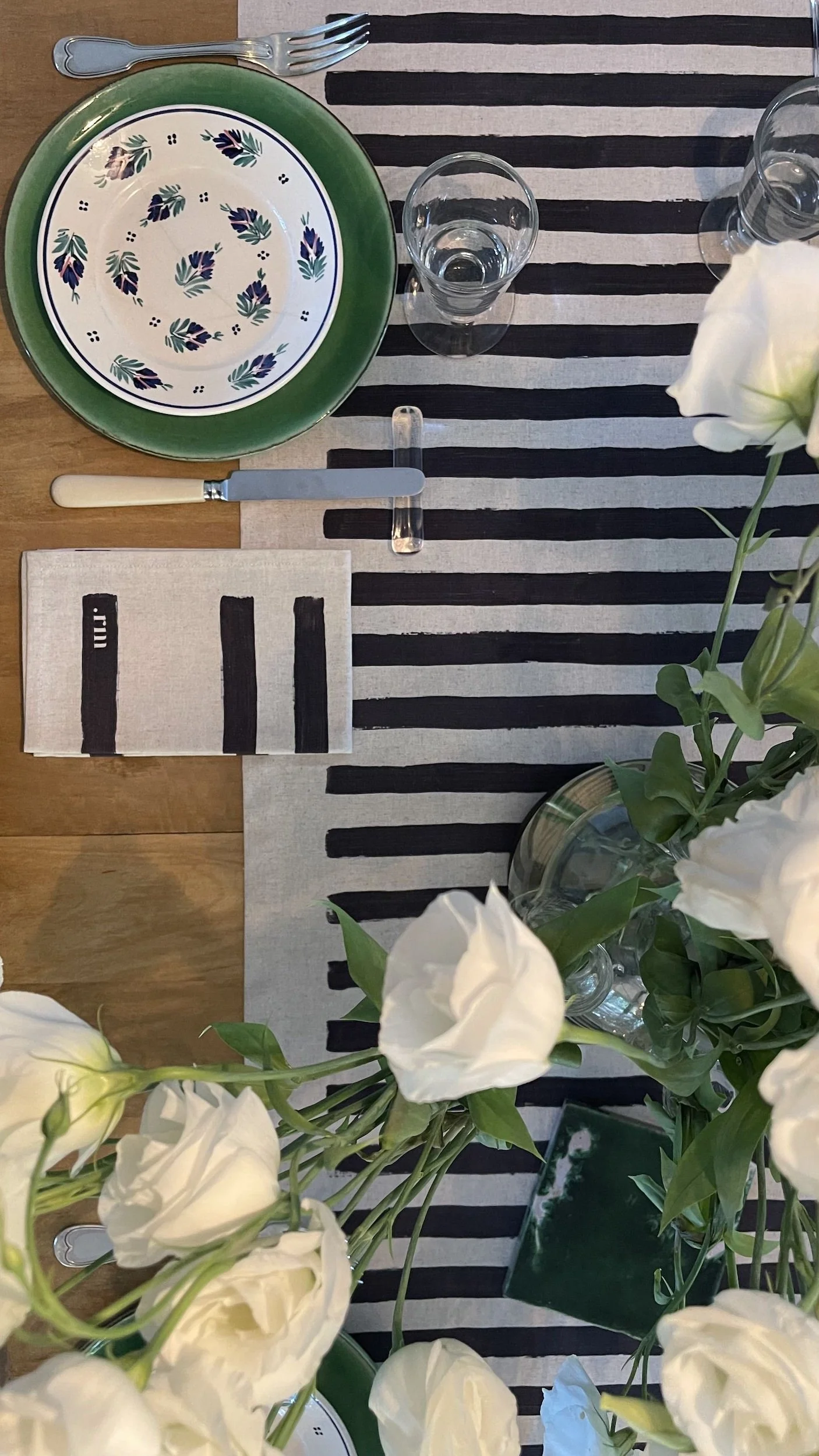 Chemin de table rayures peintes à la main - Ligne .rm