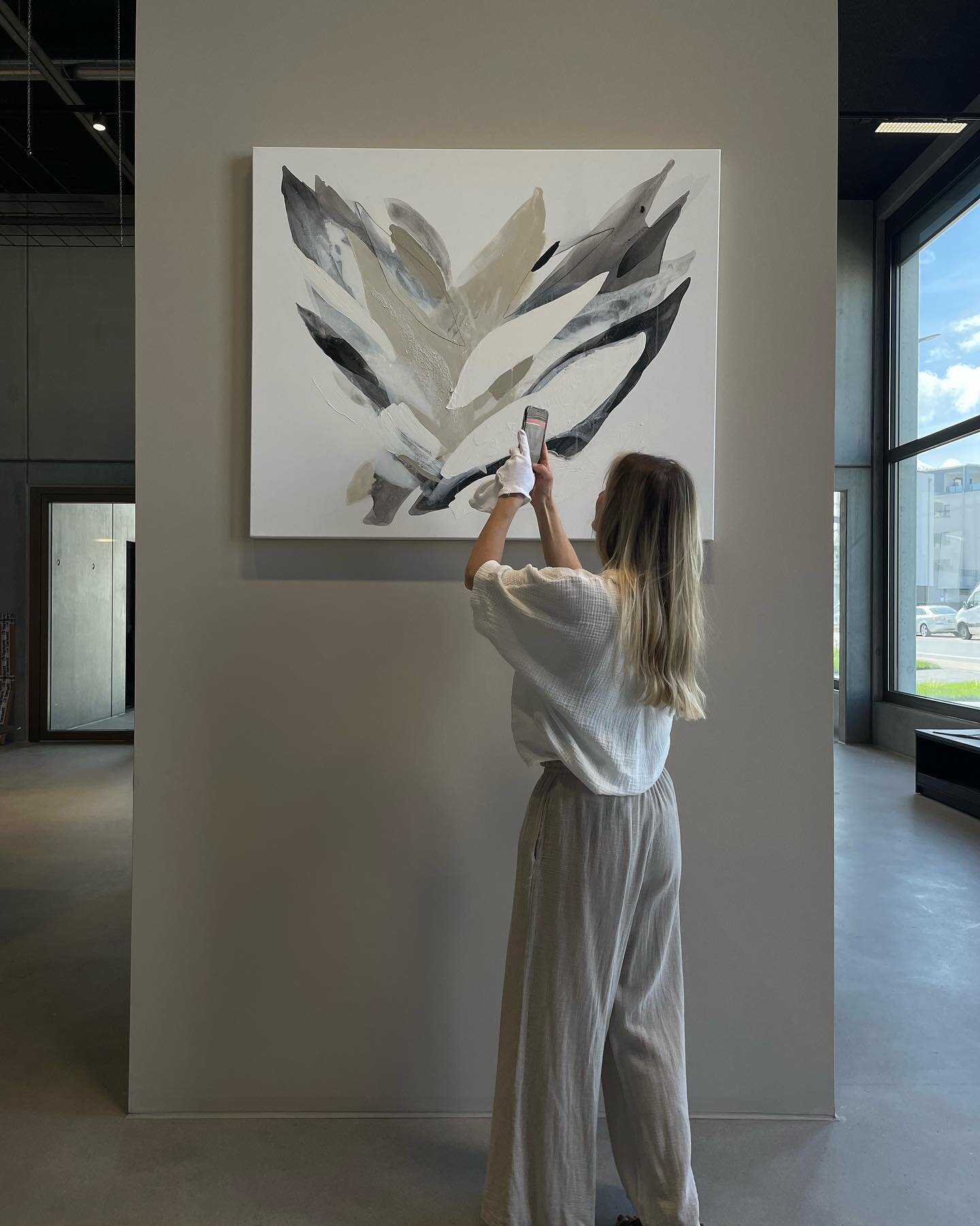DU BIST HERZLICH EINGELADEN 🖤zum SATURDAY - ART DATE am kommenden SAMSTAG, den 13. Mai um 10.15 Uhr im @hausdesgutenwohnens in Gie&szlig;en 

Dann empfange ich Dich zu einem ganz entspannten, unverbindlichen und ca. einst&uuml;ndigen &bdquo;Rundgang