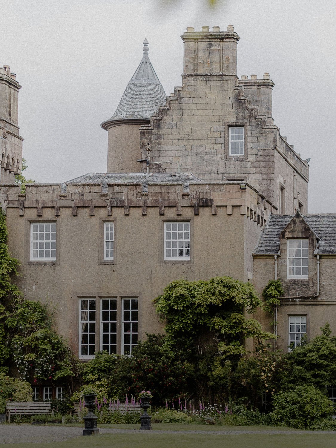 boturich-castle-events-weddings-venue-pavilion-loch-lomond-scotland-2.jpg