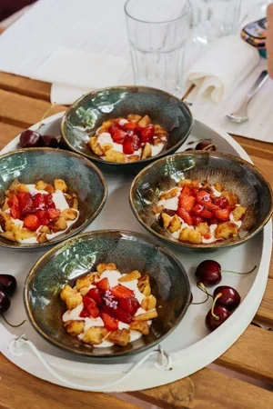 Eko Škoj chefs at sea