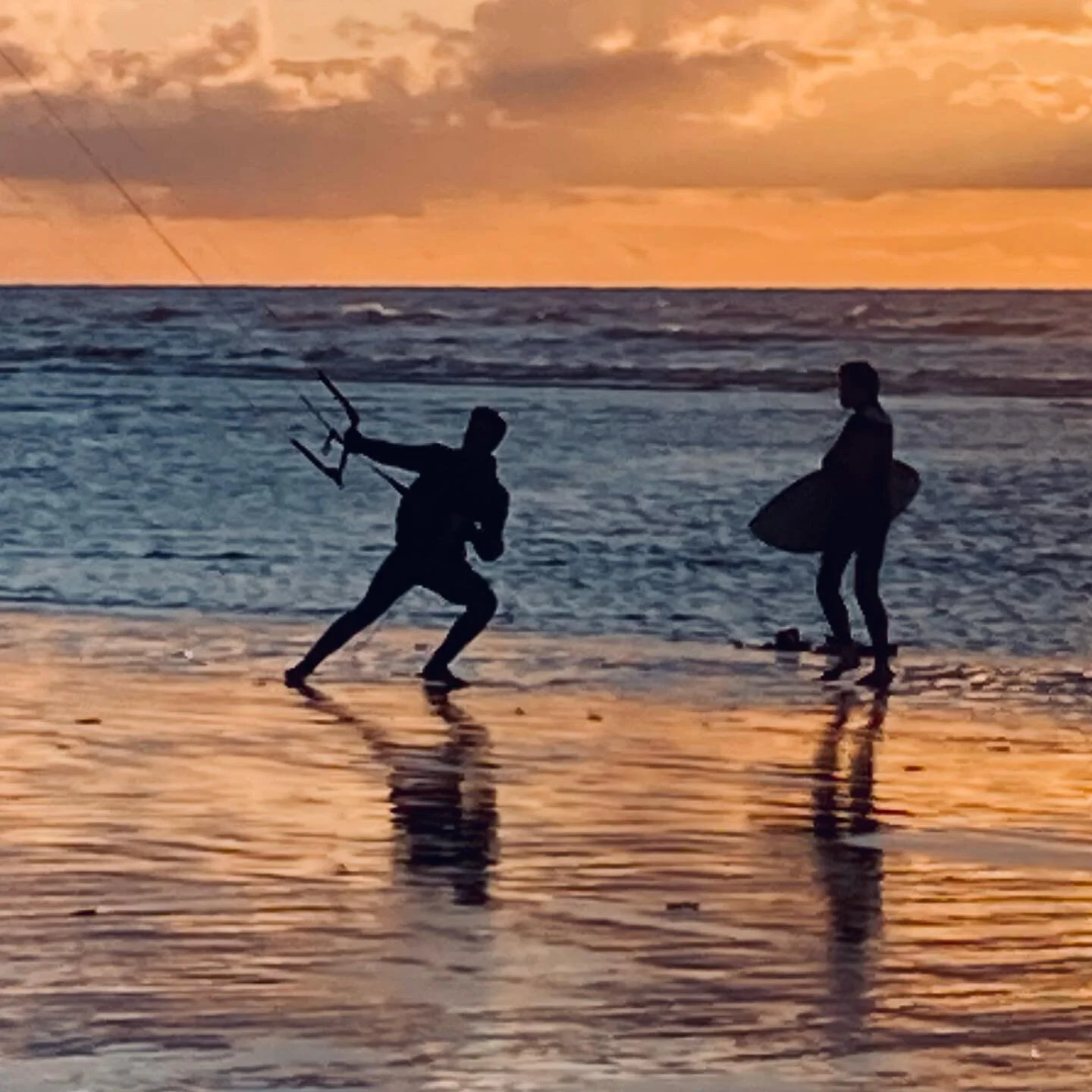Skimboarding behind a kiter ☑️ #skimboarding #thekiteshots