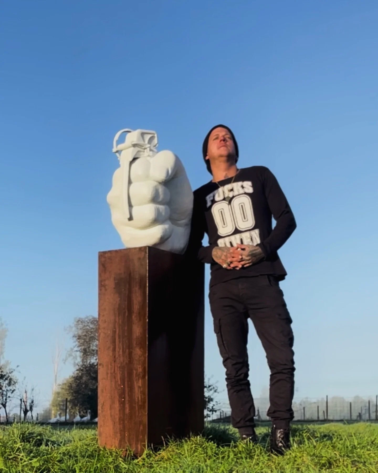 I finally found the headspace to finish one of my favorite works.
&lsquo;HAND GRENADE&rsquo; 

Blending in a man-made tool of war, violence and destruction with the beauty of our highly  sophisticated built-in tool for creativity &lsquo;the human han