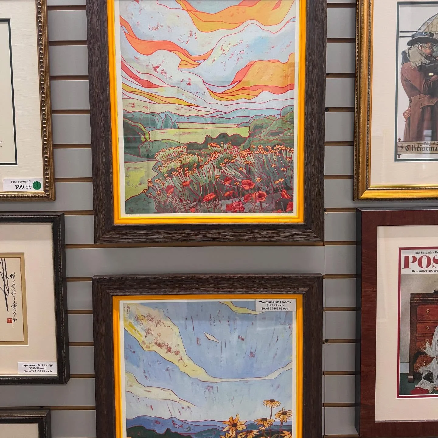 These pieces of artwork are incredible beautiful and unique, and we love the way they look behind that pop of bright yellow.

#uniqueart #thompsonsframe #customframing #interiordesign ##uniquegifts #customgifts #customgiftgiving
#framedart #localart 