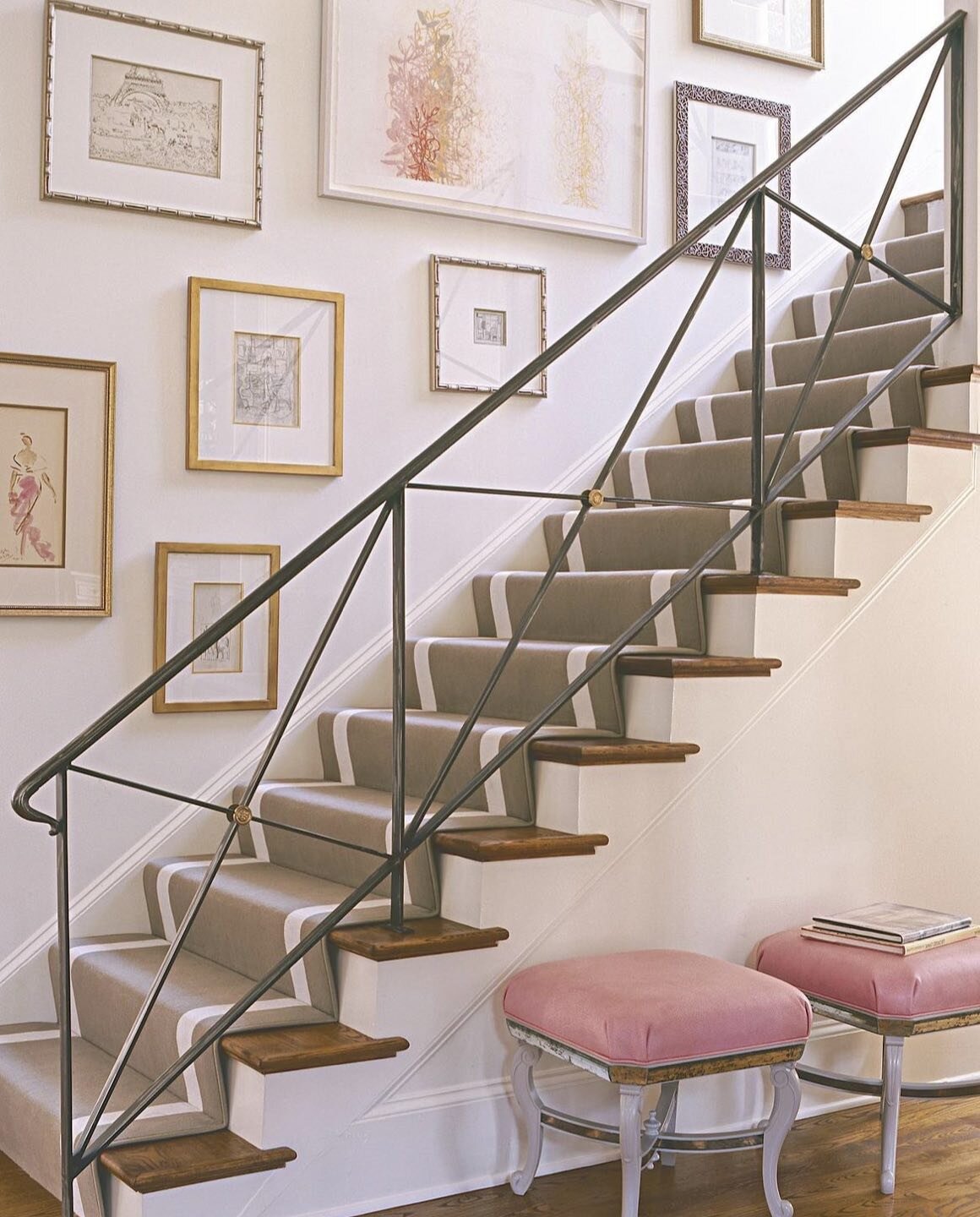 One of my favorite designers designed this space @suzannekasler ! Girl this space&hellip; that stair rail!! Goals!!! .
.
.
#suzannekasler #design #goals #pink #stairdesign #designercrush