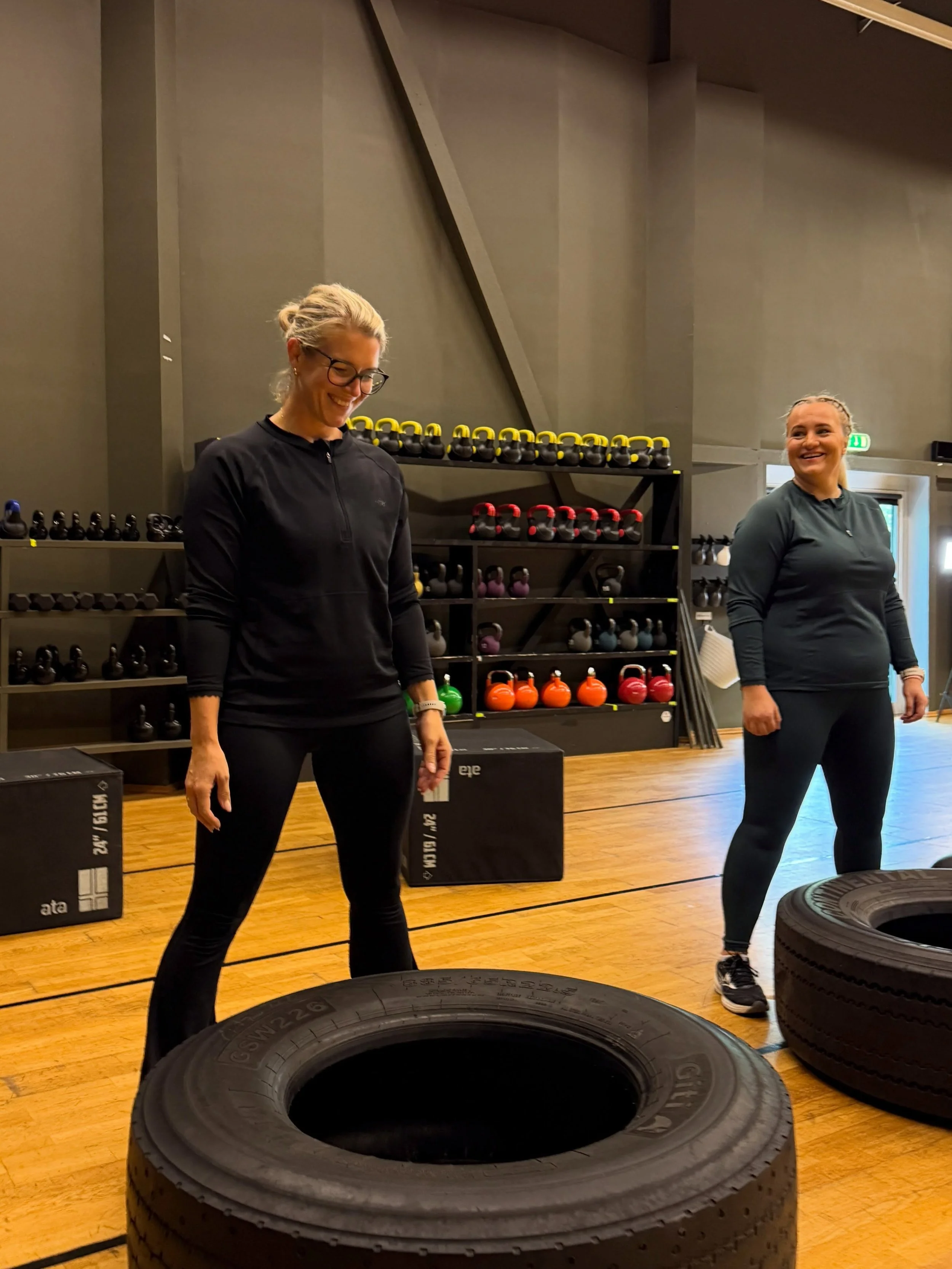 DU BYGGER DEG.
&Oslash;KT FOR &Oslash;KT.

Urban Fitness er for deg som vil utvikle deg.