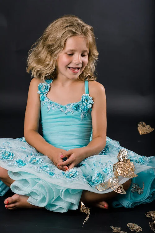 6+year+old+in+awe+of+butterflies+at+Seraphine+Photography+Studio+in+Randolph+MA-1633.jpg