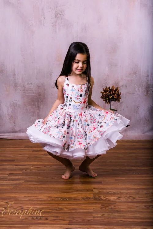 5+year+old+dancer+girl+in+the+nutcracker+ballet+tutu-.jpg
