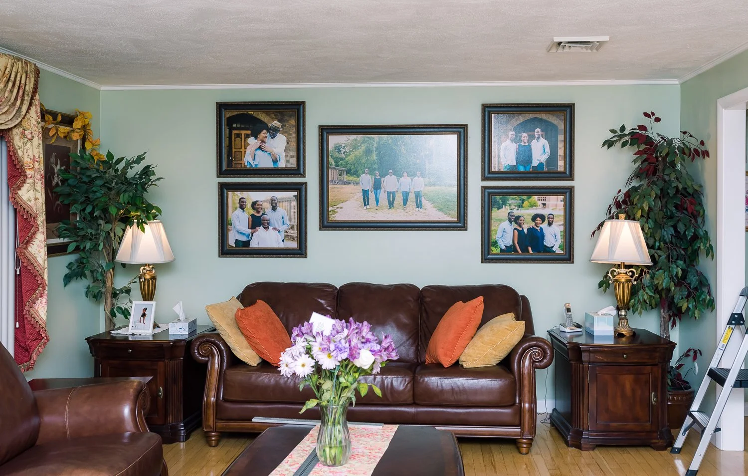 Installing a Collection of Family Portraits -8273.jpg