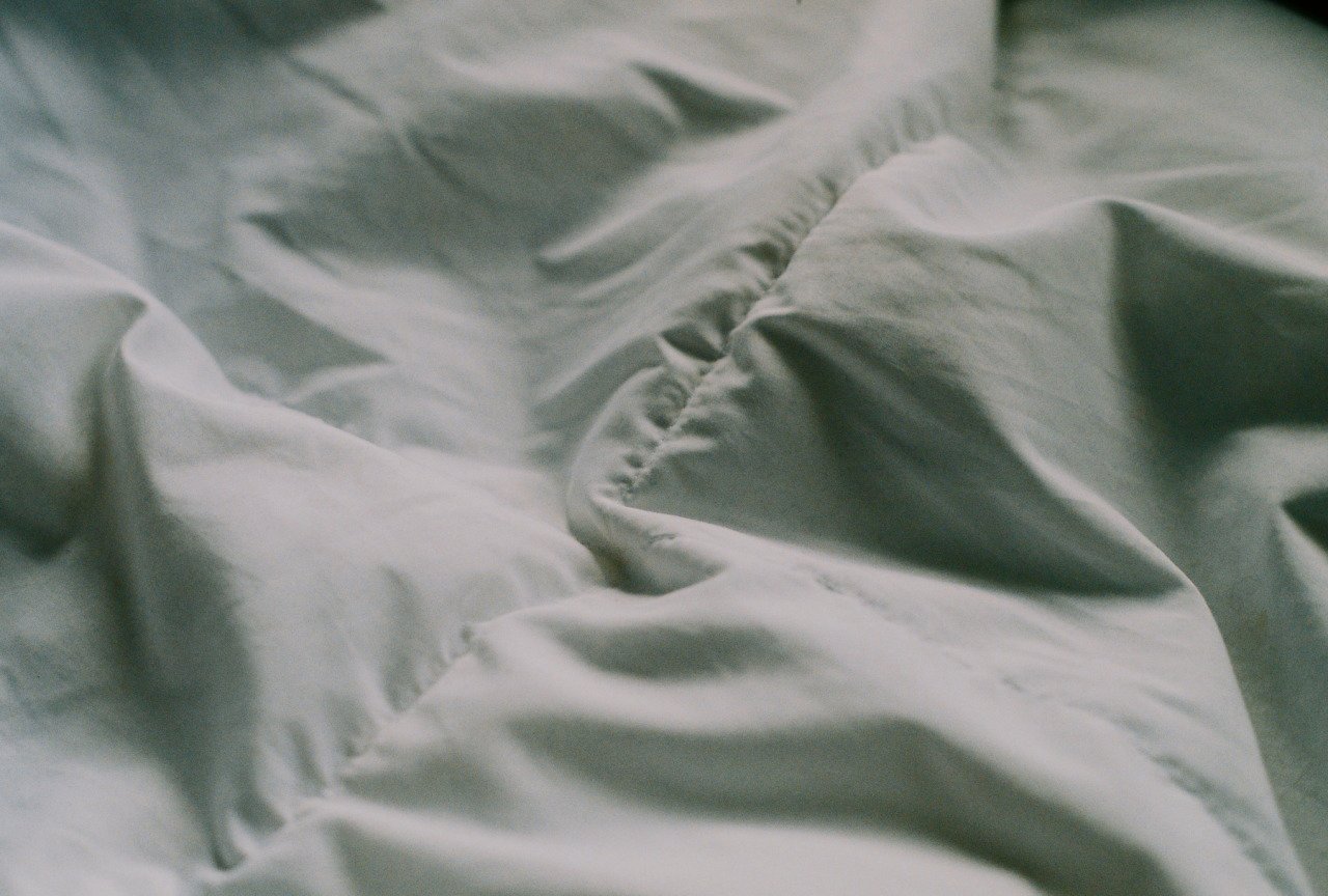 bed1.jpg