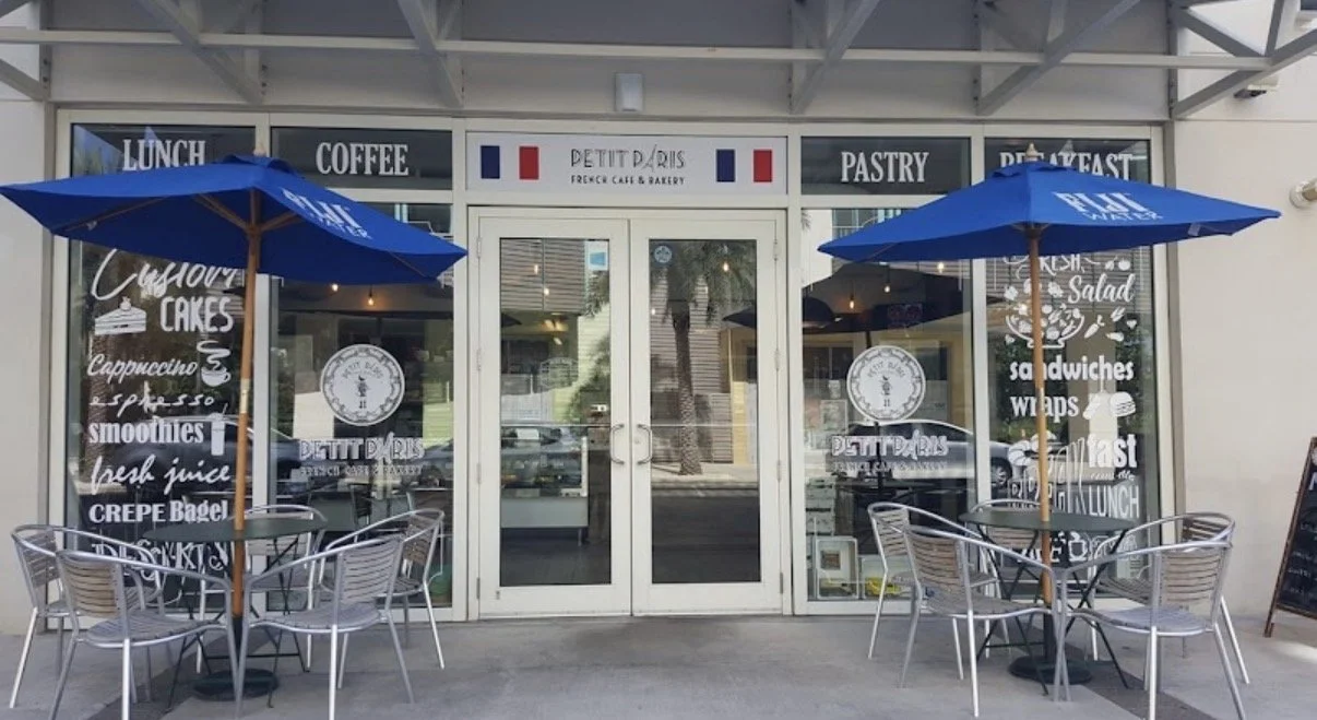 Journey through the Architecture of Montreal and Quebec at Petit Paris Café