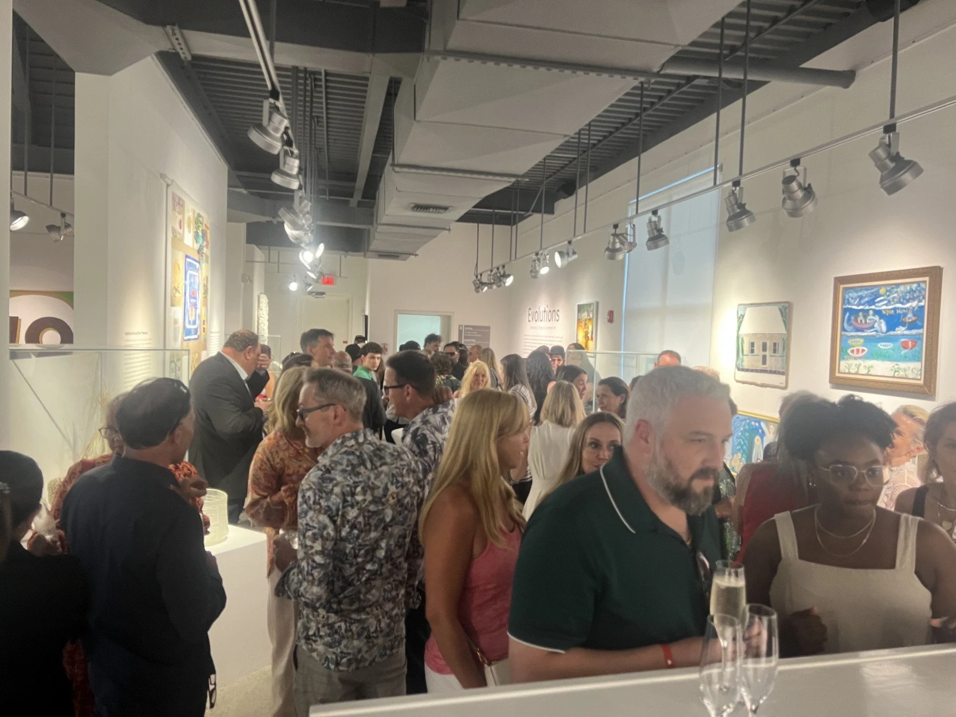 Crowd-upstairs-2.jpg