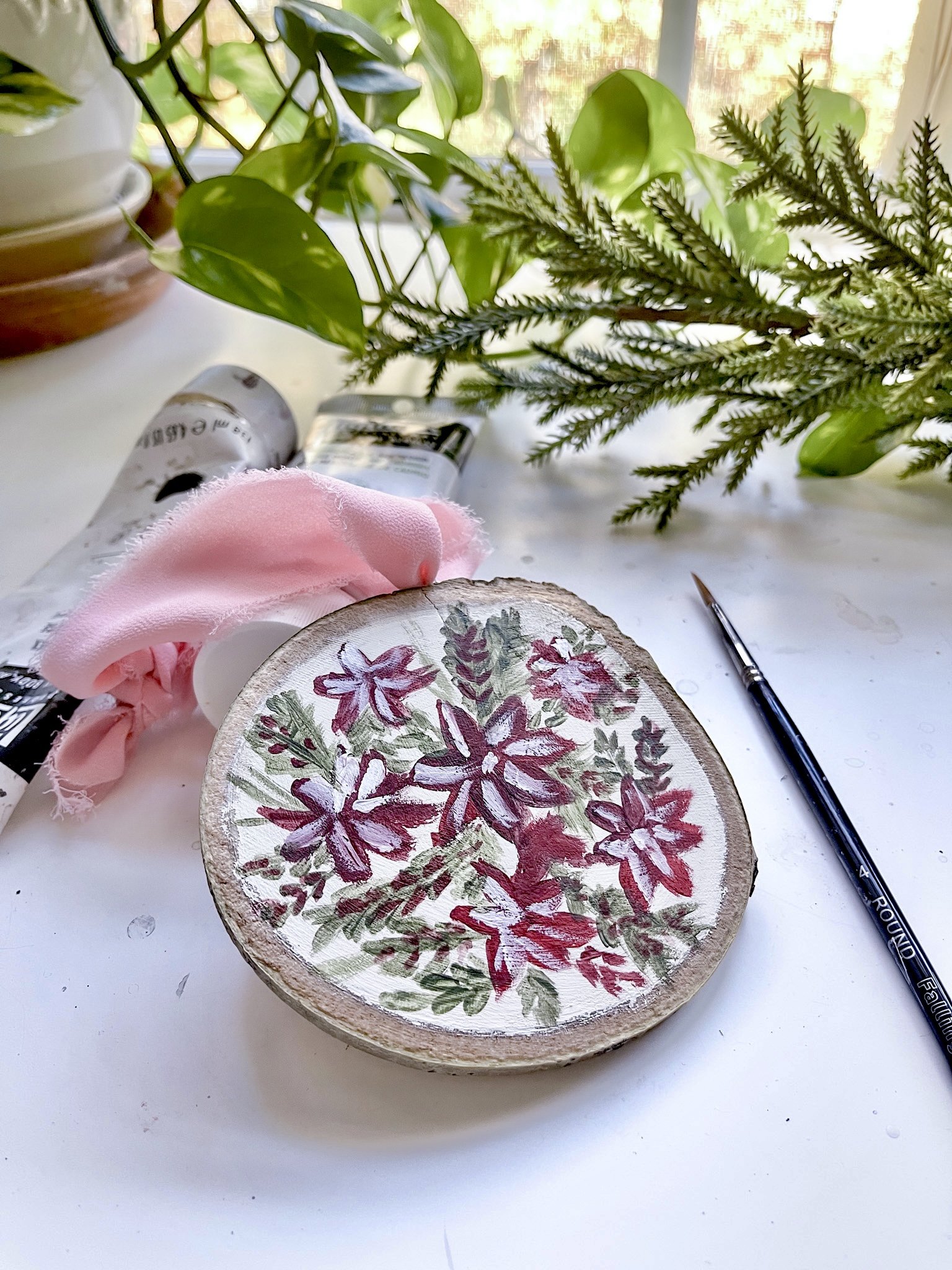 Poinsettias Ornament closeup.jpg