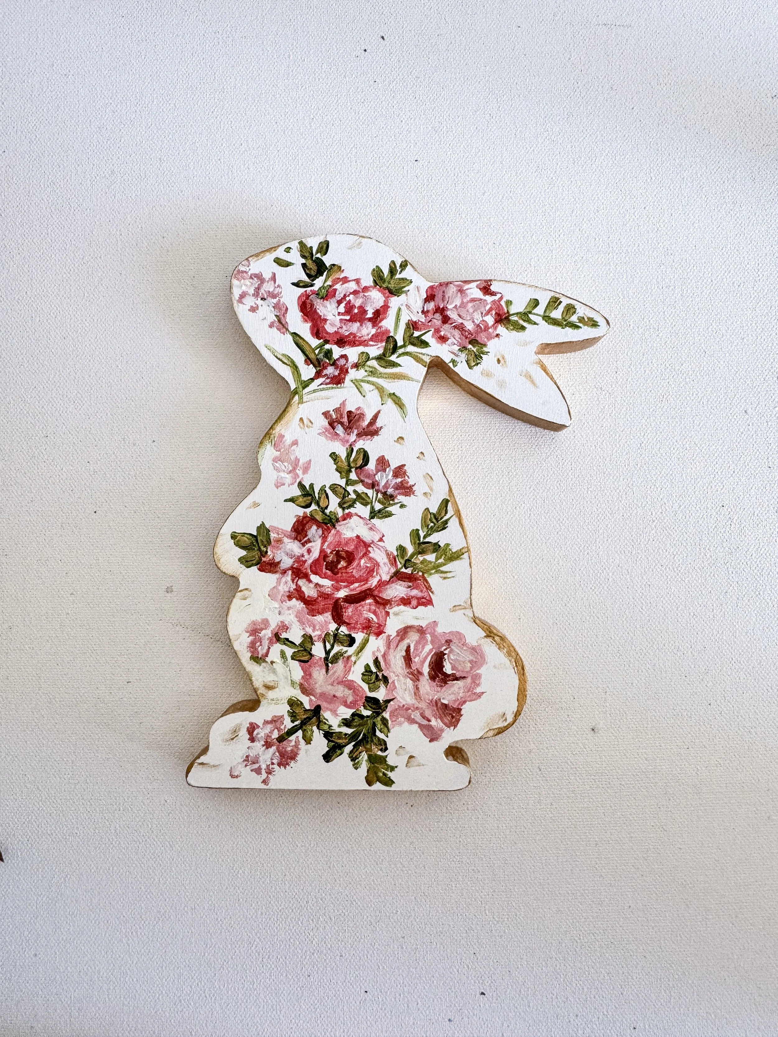 Red roses bunny 2.jpg