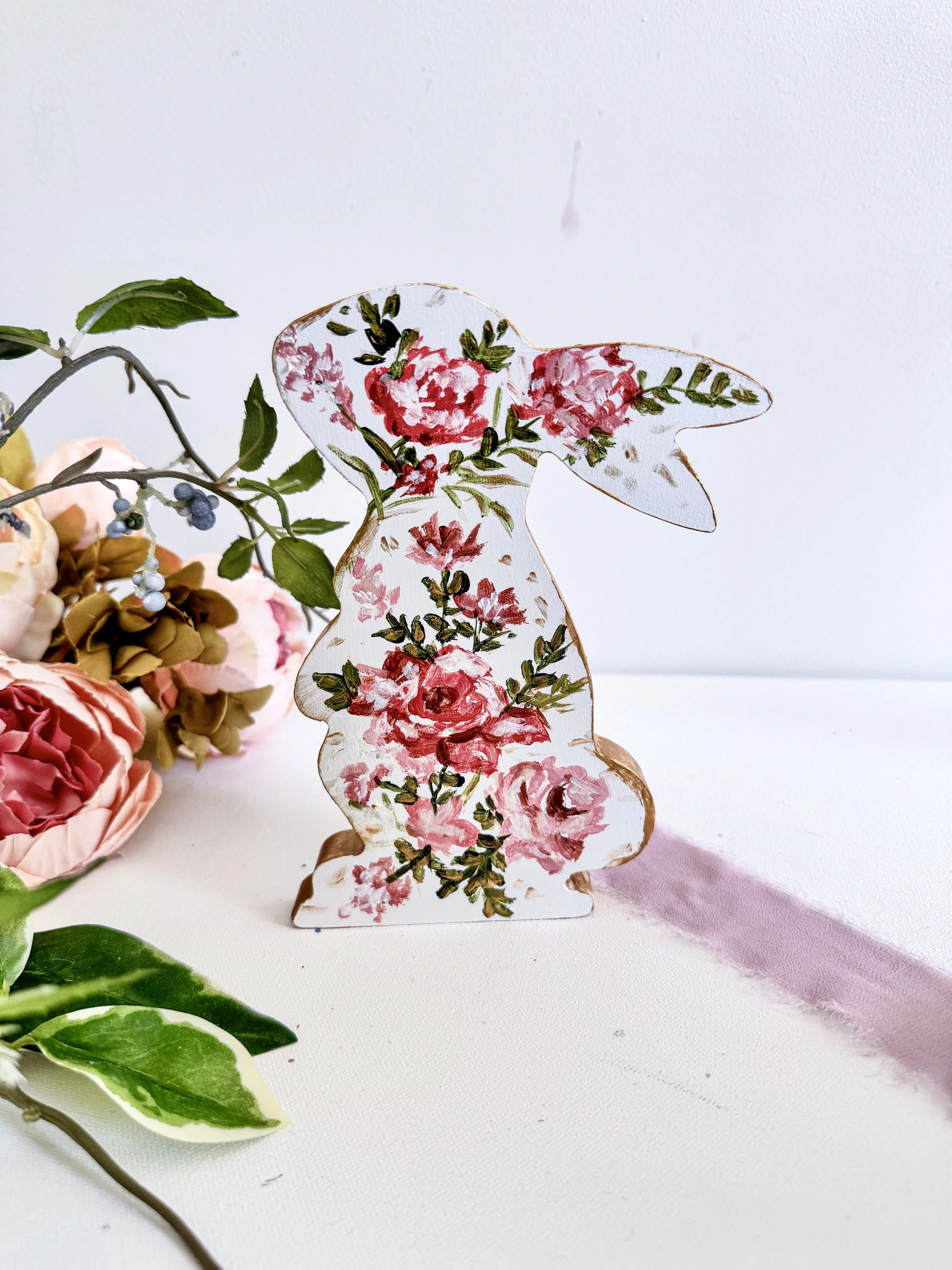 Red roses bunny.jpg
