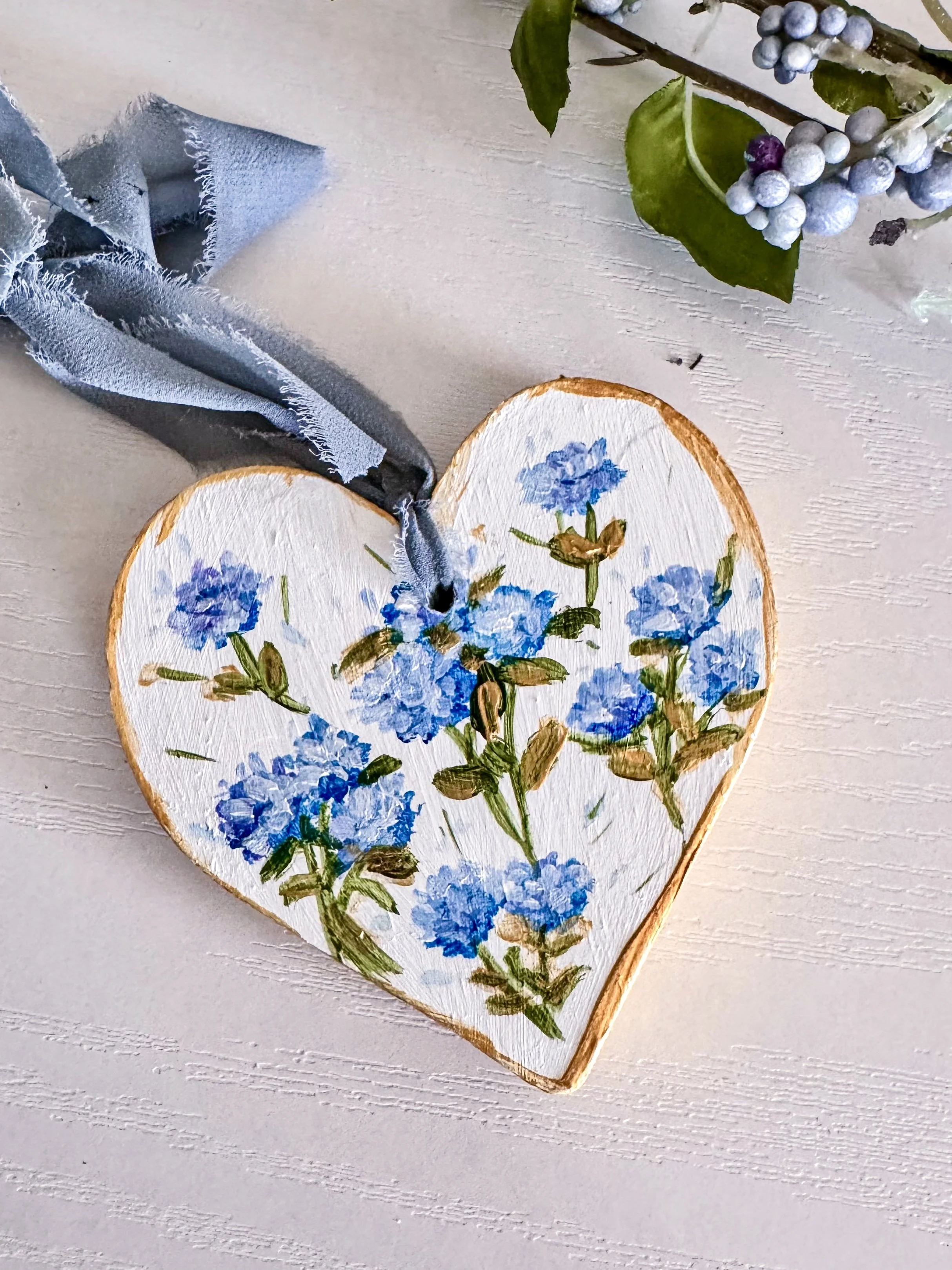 Hydrangea mini Heart_1.jpg