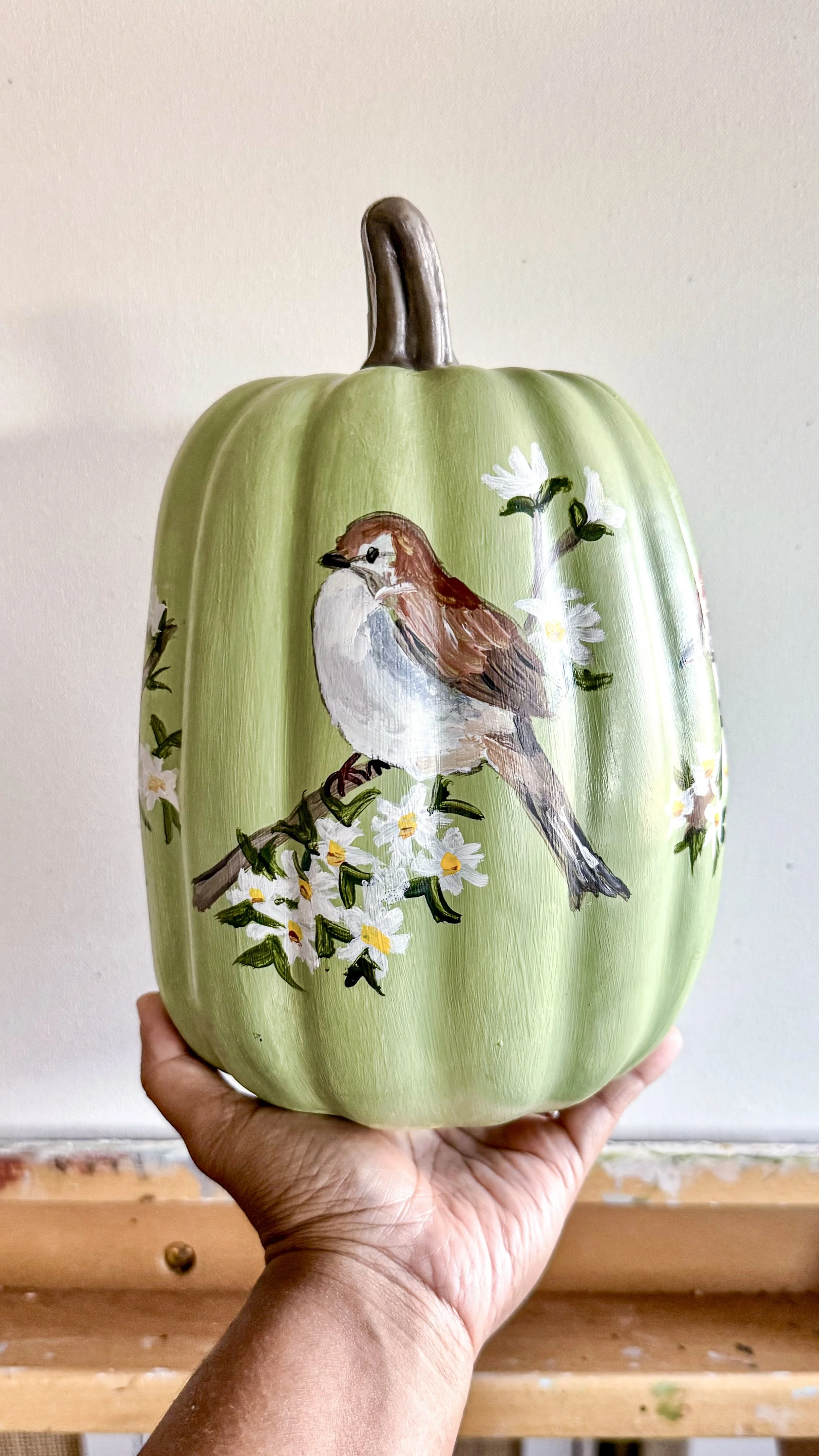 The Robin Bird Pumpkin_1.jpg