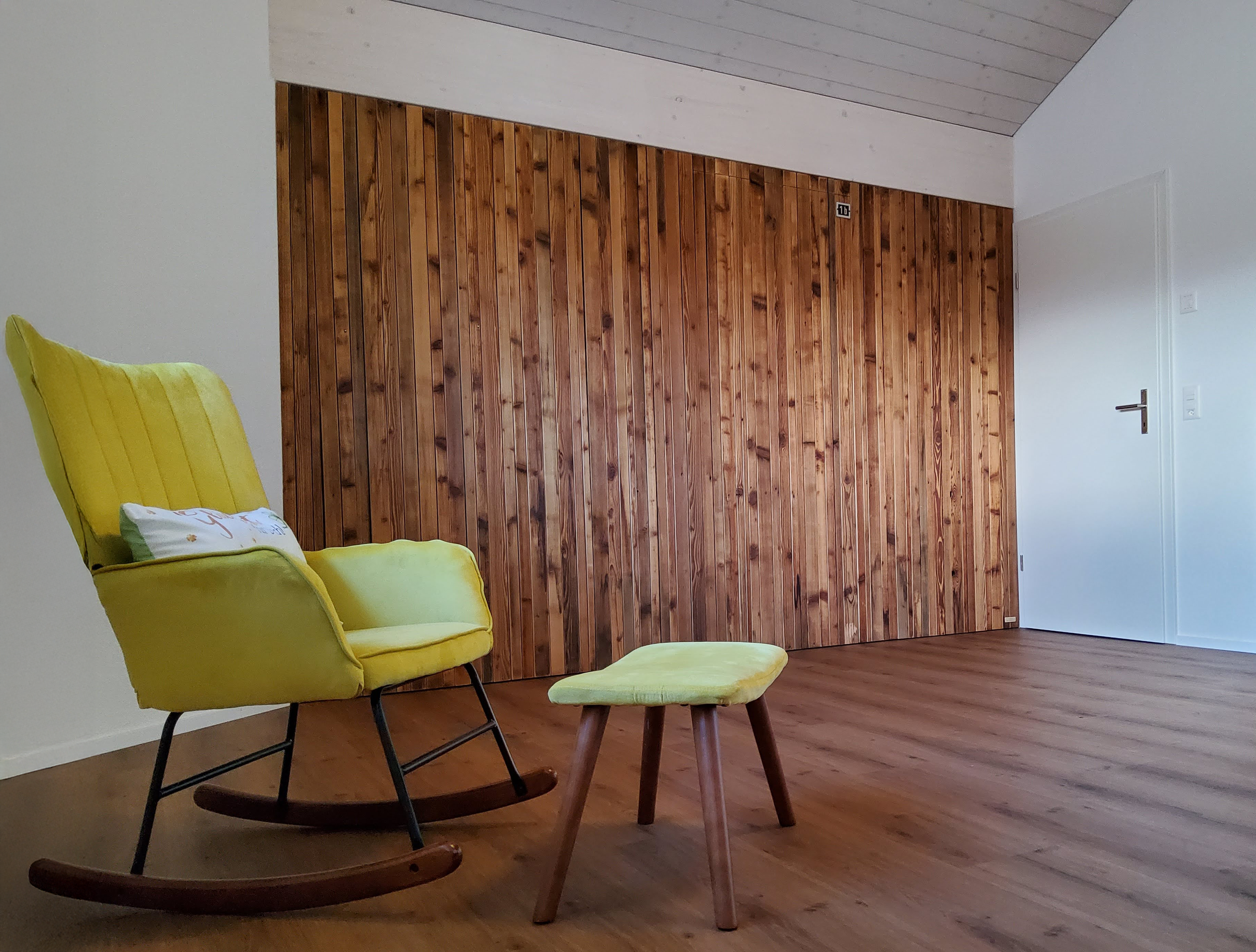 Altholzpanelen,Altholzlamellen, Reduit mit verstauraum, Forst&Längenbühl, Thun