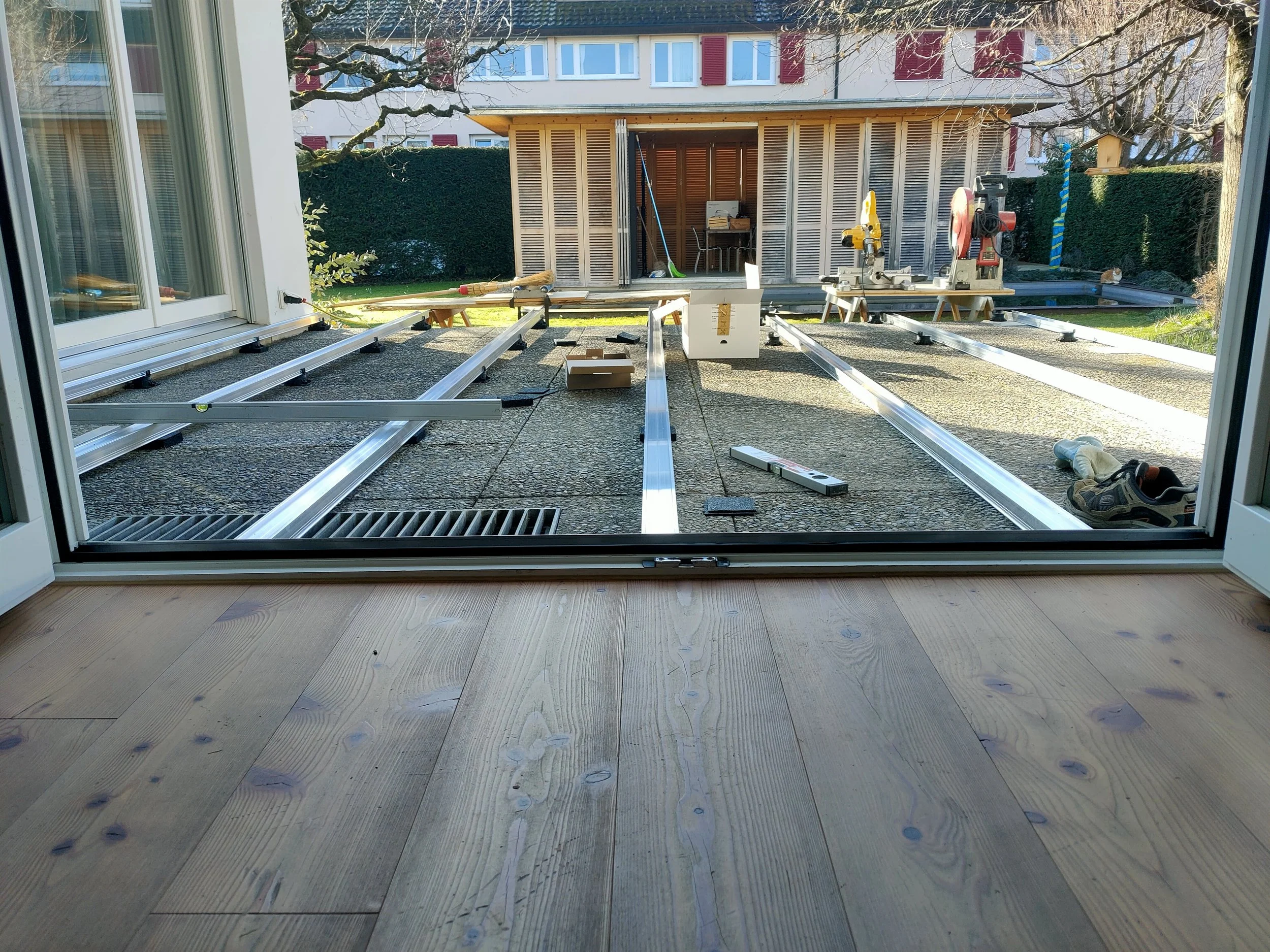 Holzterrasse, Verbindung von Innen und Aussenbereich, Thun