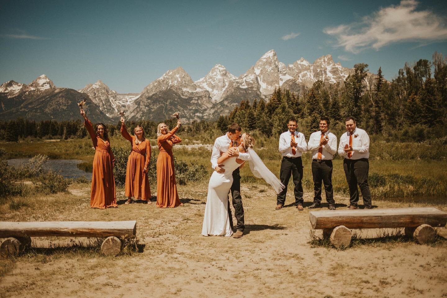 An elopement in Jackson, Wy is always a dream and I couldn&rsquo;t have been more honored to shoot this beautiful brides special day. It was such a simple classy elopement surrounded by their closets loved ones with the most beautiful views. I can&rs