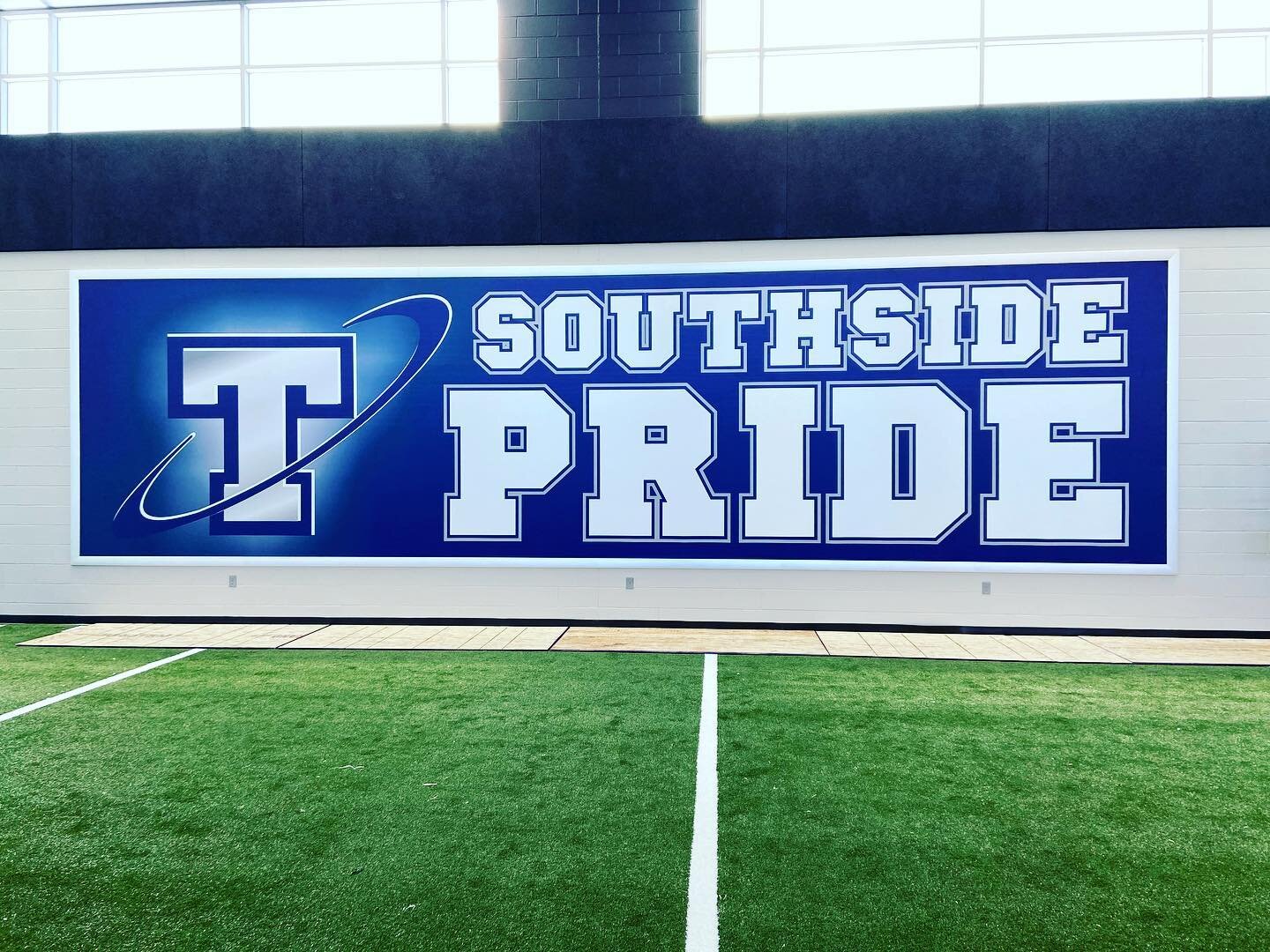 ⛰Mount Olympus is now fit for the TITANS 💪😤 @plshstitans #Titans #signage #graphics #DigitalPrinting