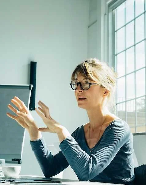 The Curatorial Roundtable: Nadine Isabelle Henrich (Hamburg)