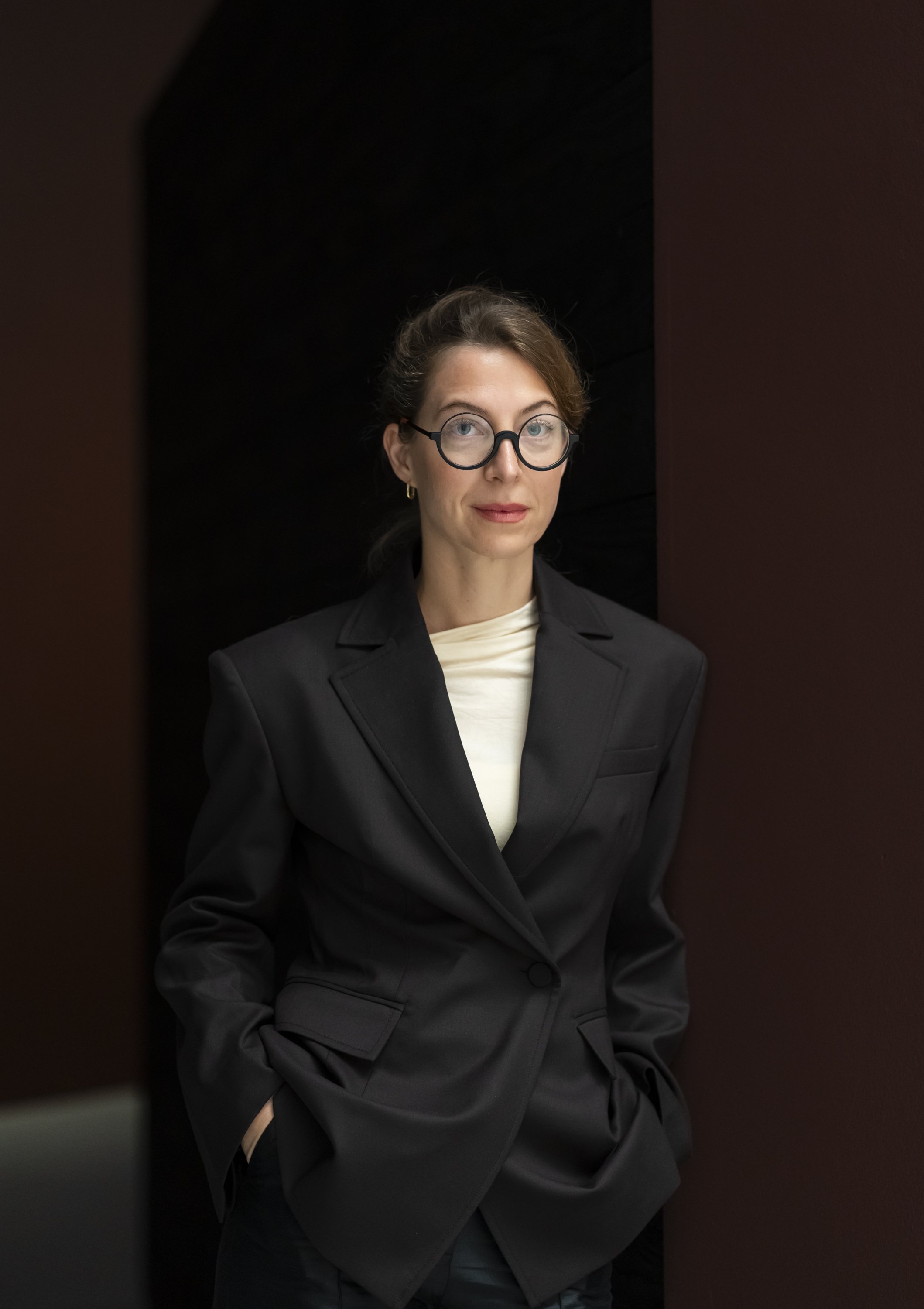 The Curatorial Roundtable: Nadine Isabelle Henrich (Hamburg)