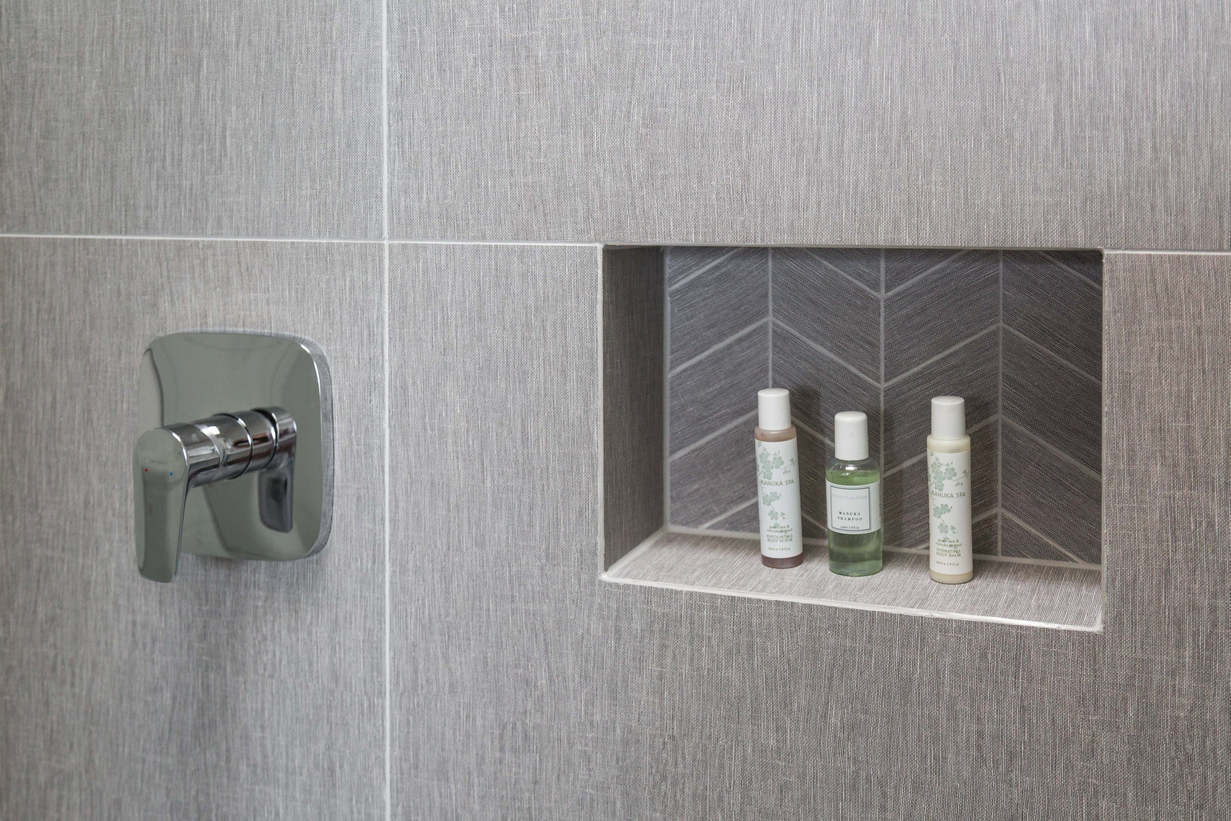 GlendowieShowerSML-158.jpg