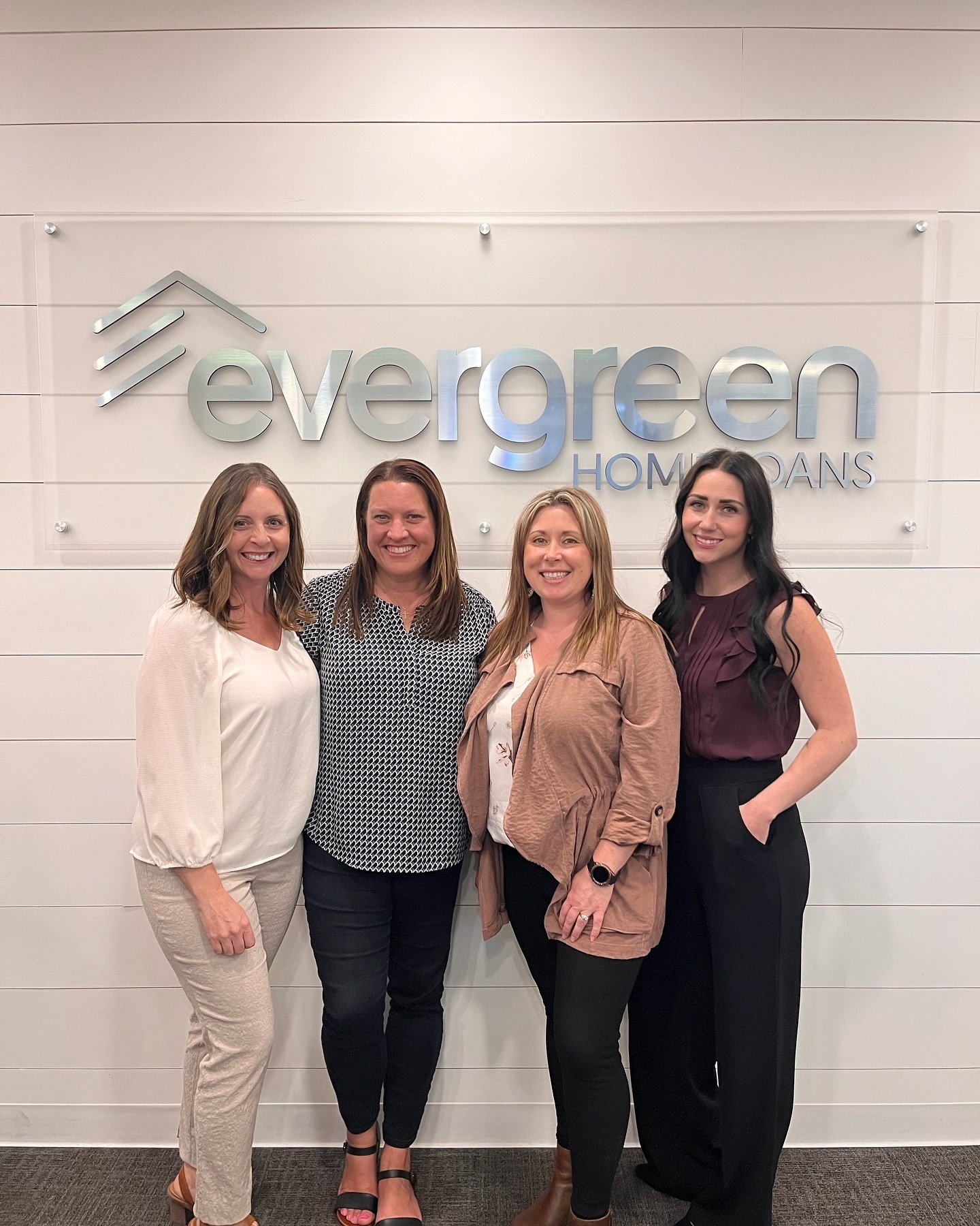 Success! Yesterday we joined @beckyfarrarrrrrr in hosting our first ever First-Time Homebuyer Education Class! 📚🍎

Our team values education and we strive to ensure our clients understand each step of the buying and selling process before we begin.