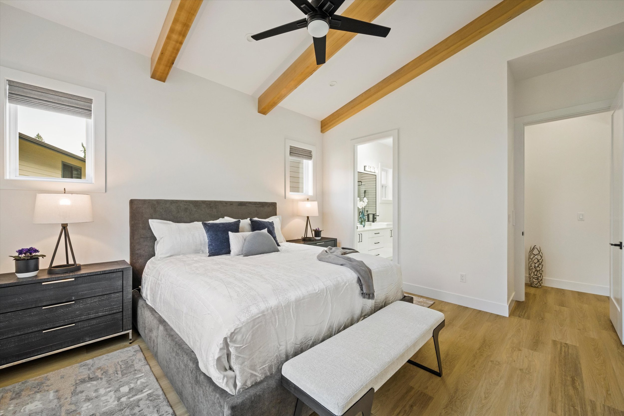 21-9051 Sea Mist Ln (18).jpg
