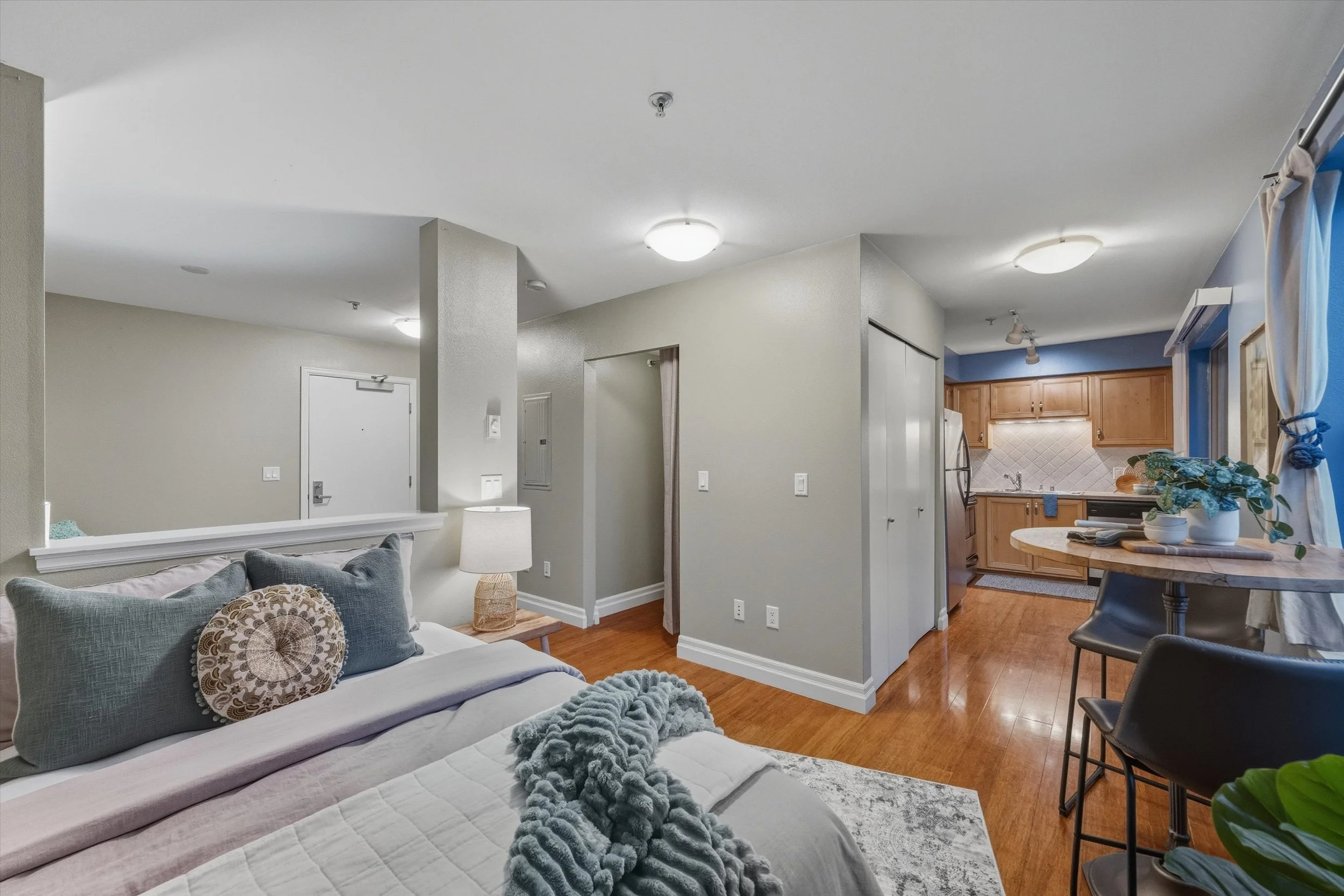 10-960 Harris Ave B307 (7).jpg