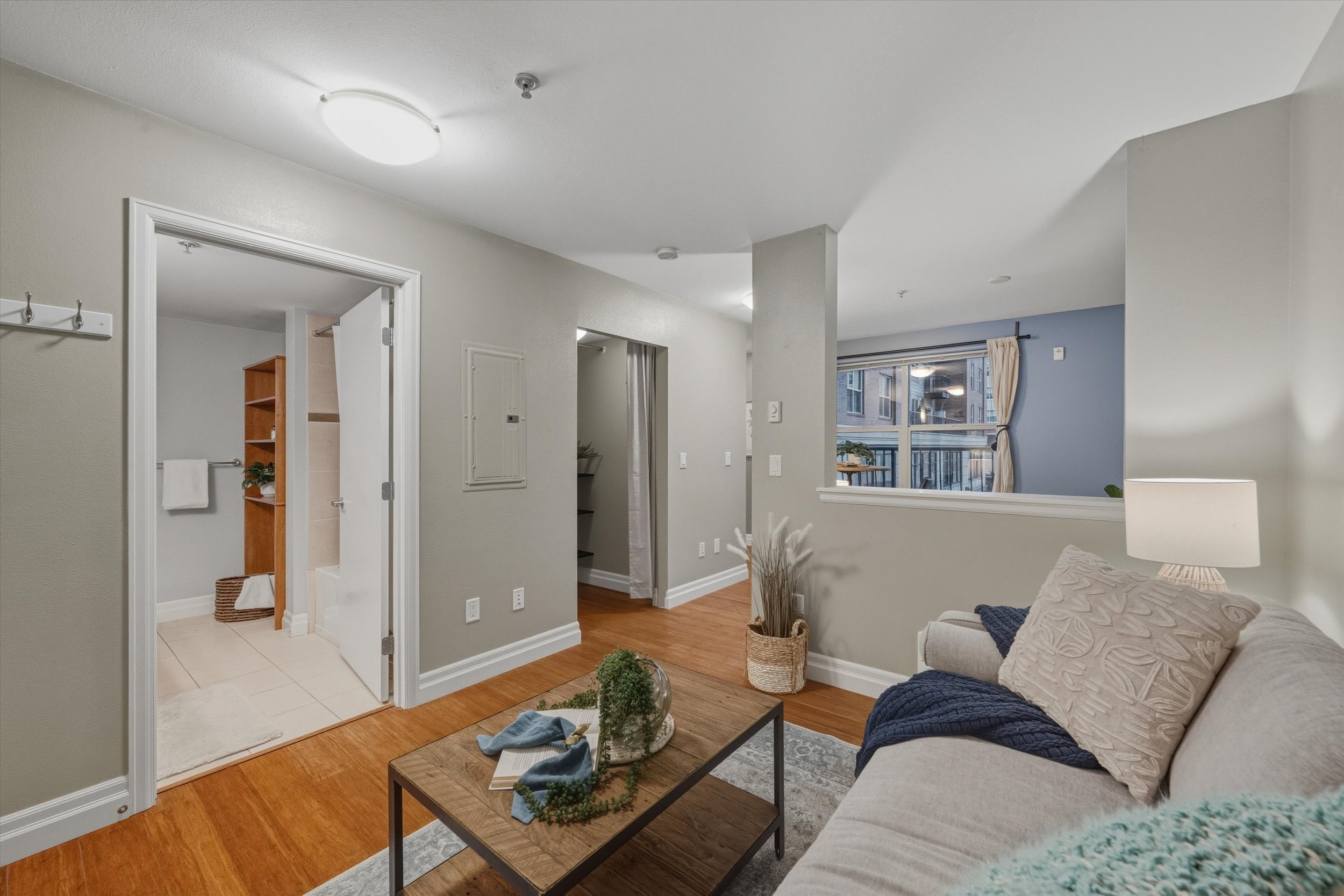 16-960 Harris Ave B307 (13).jpg