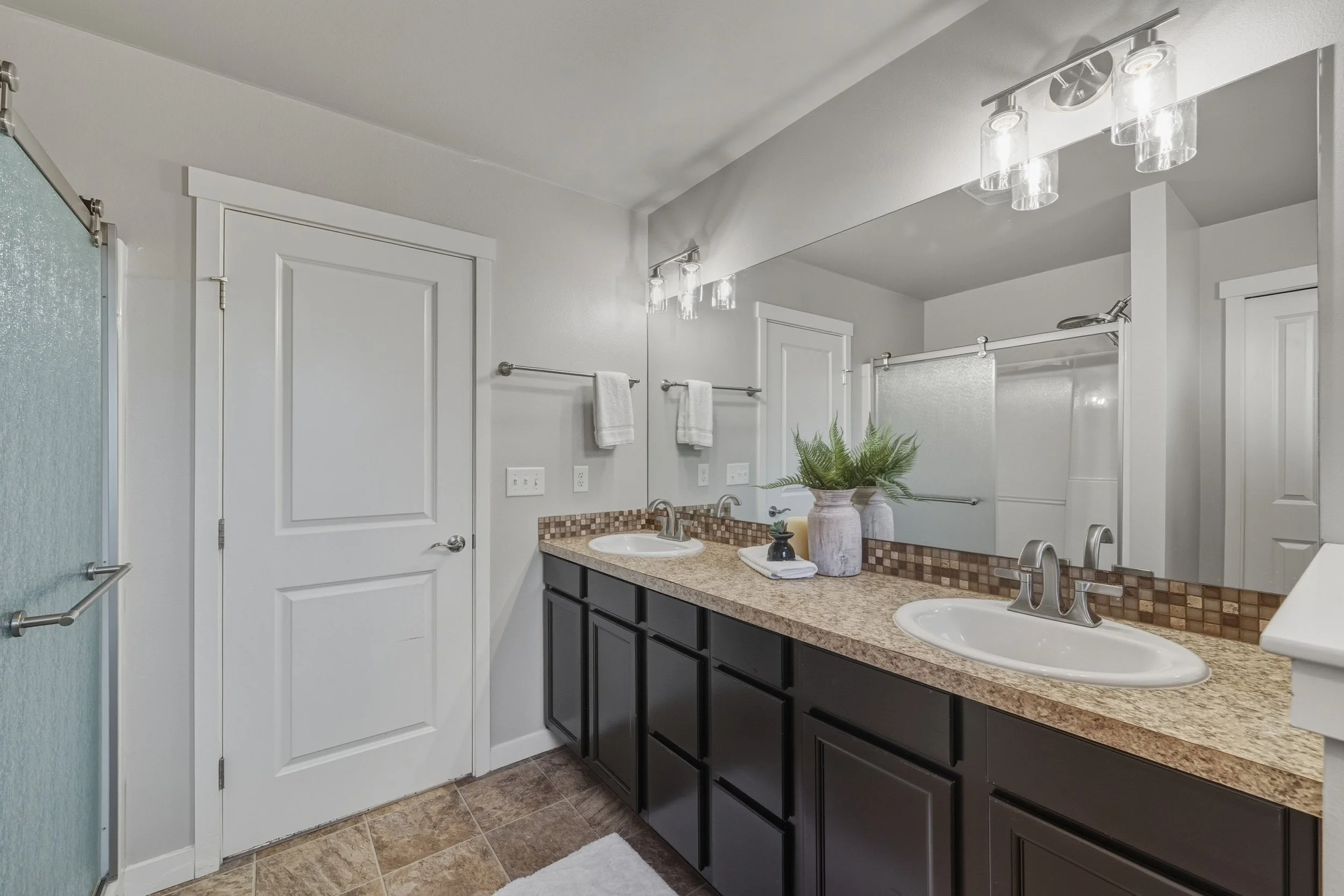 42-2200 Greenview Cir, #17 (38).jpg