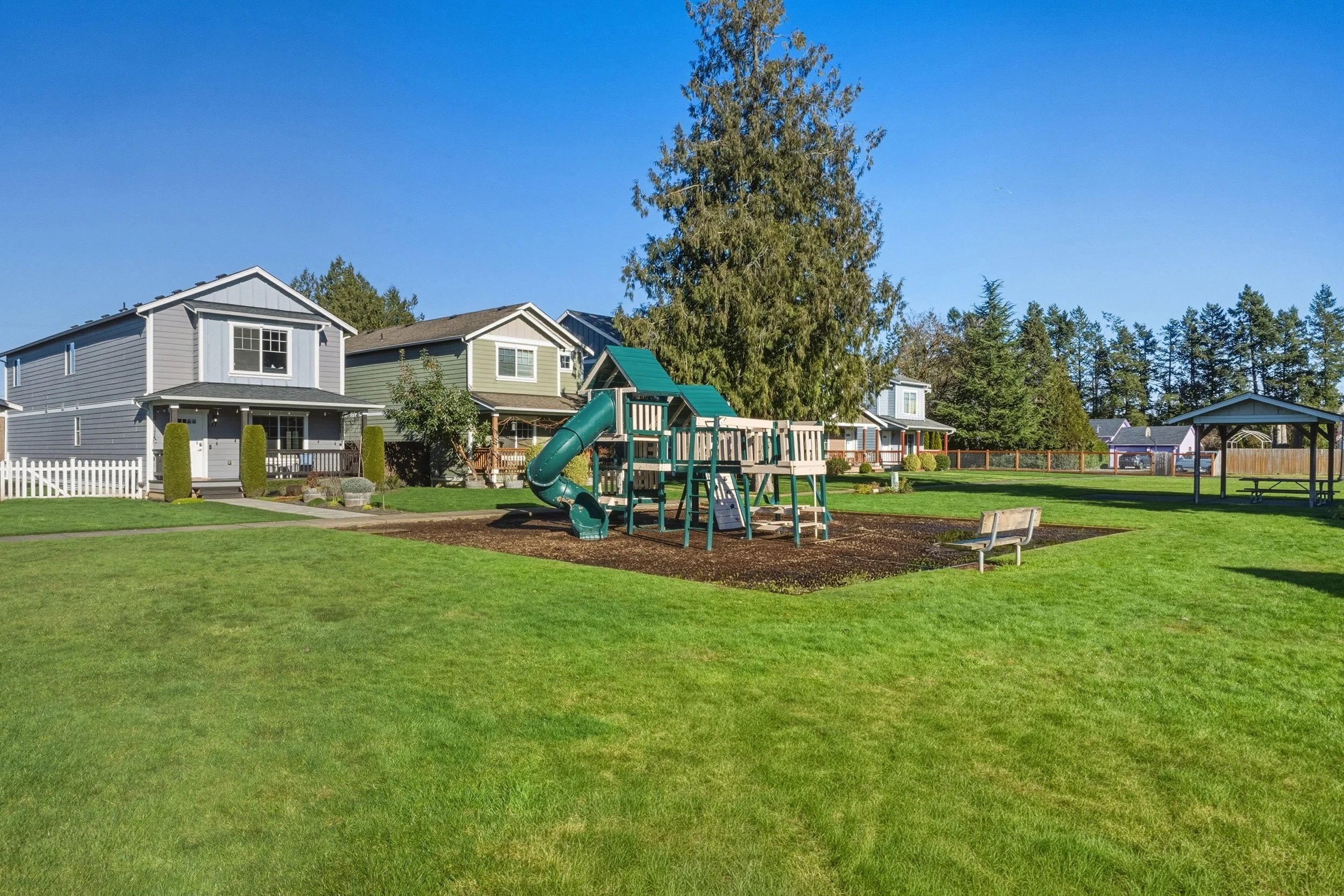 11-2200 Greenview Cir, #17 (9).jpg