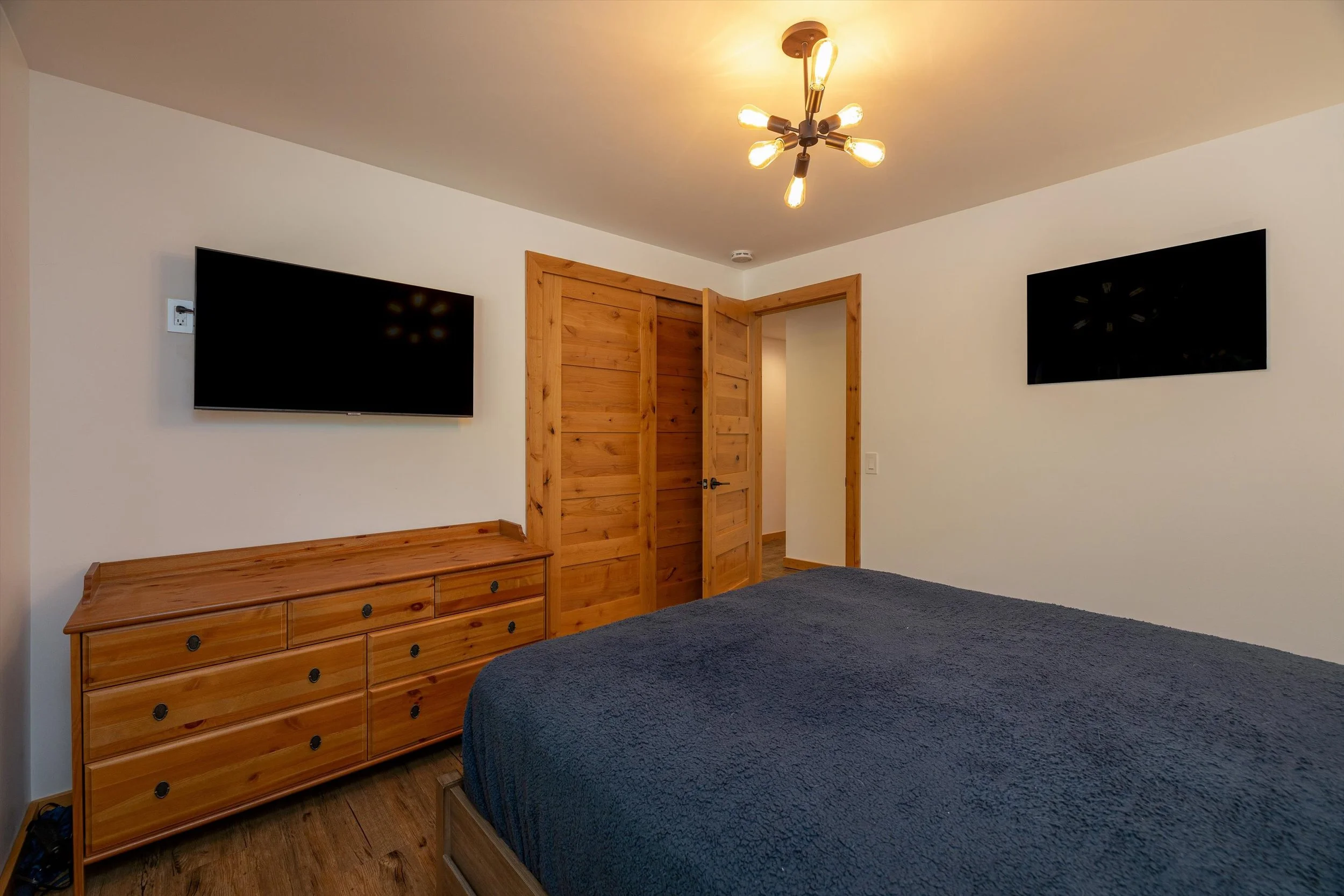 24-7577 Canyon View Dr-23.jpg