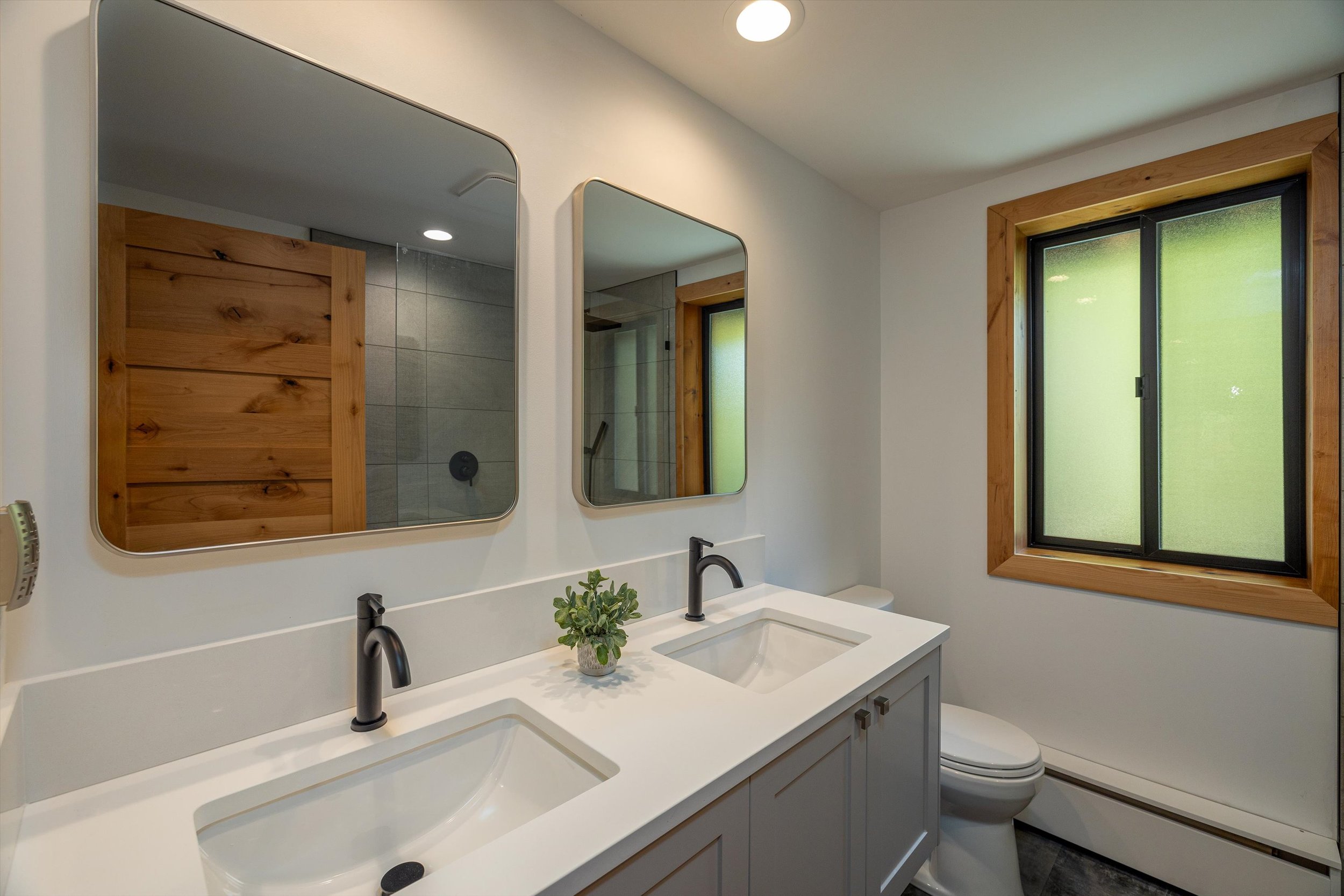 28-7577 Canyon View Dr-27.jpg