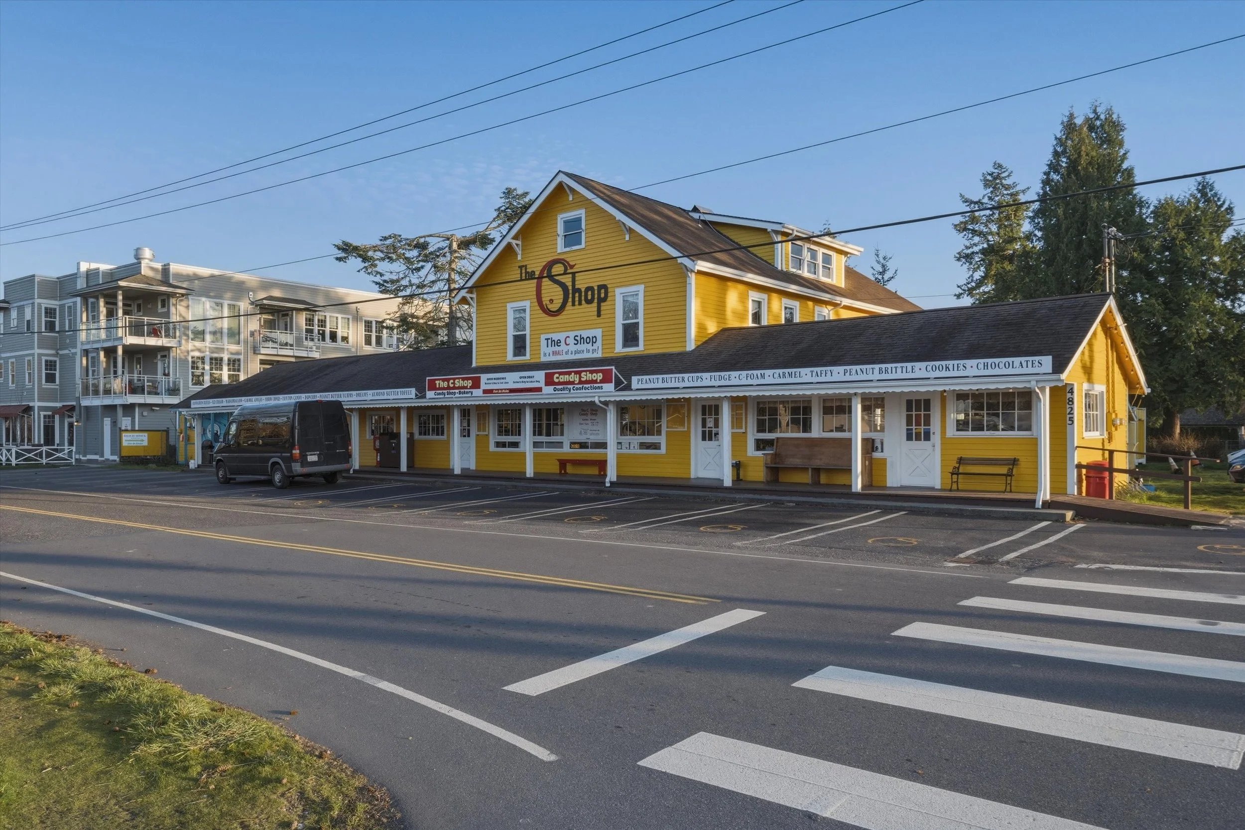 23-7563 Morrison Ave (21).jpg