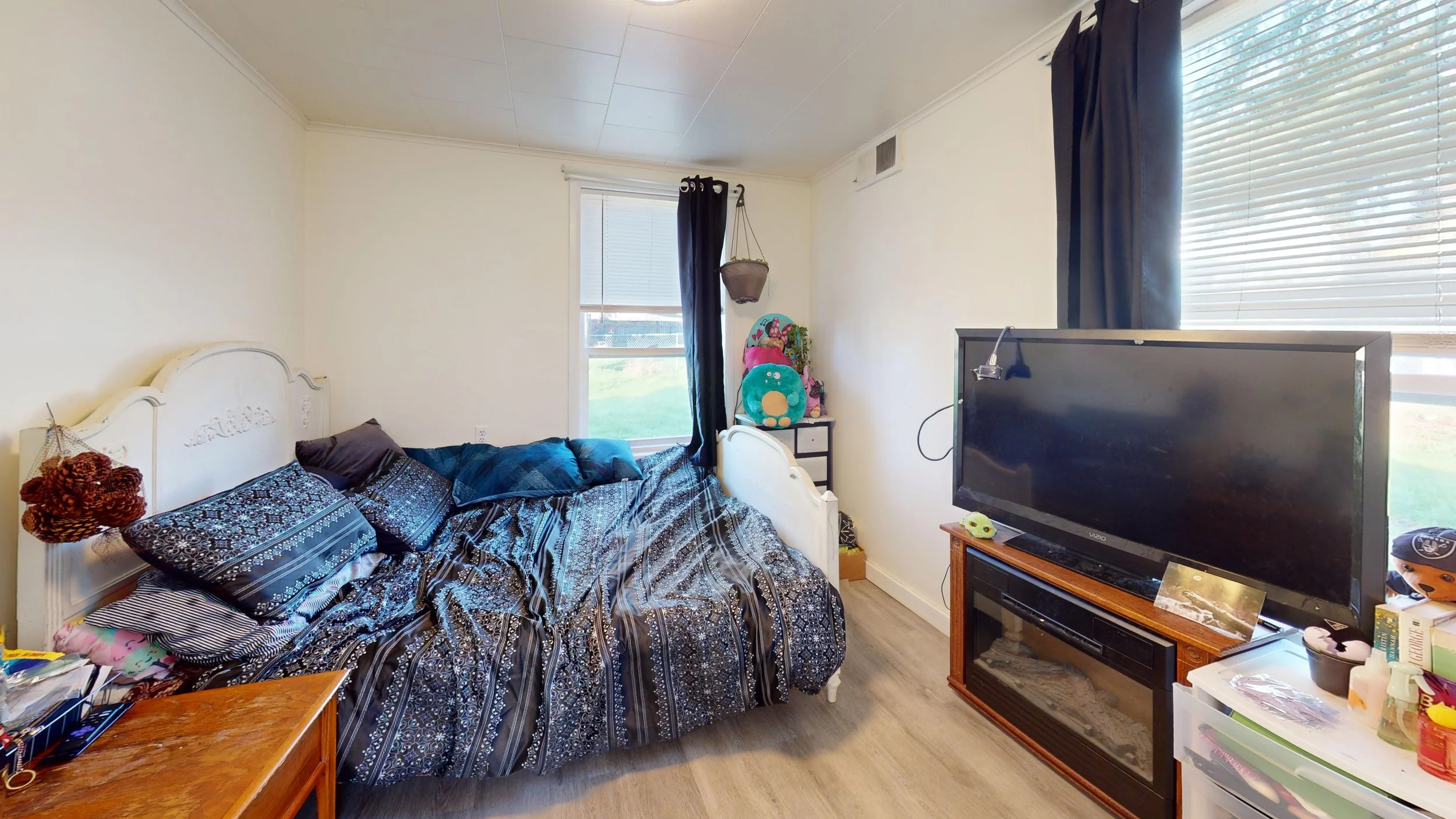 2124-Woburn-St-Main-House-Bedroom 2.jpg